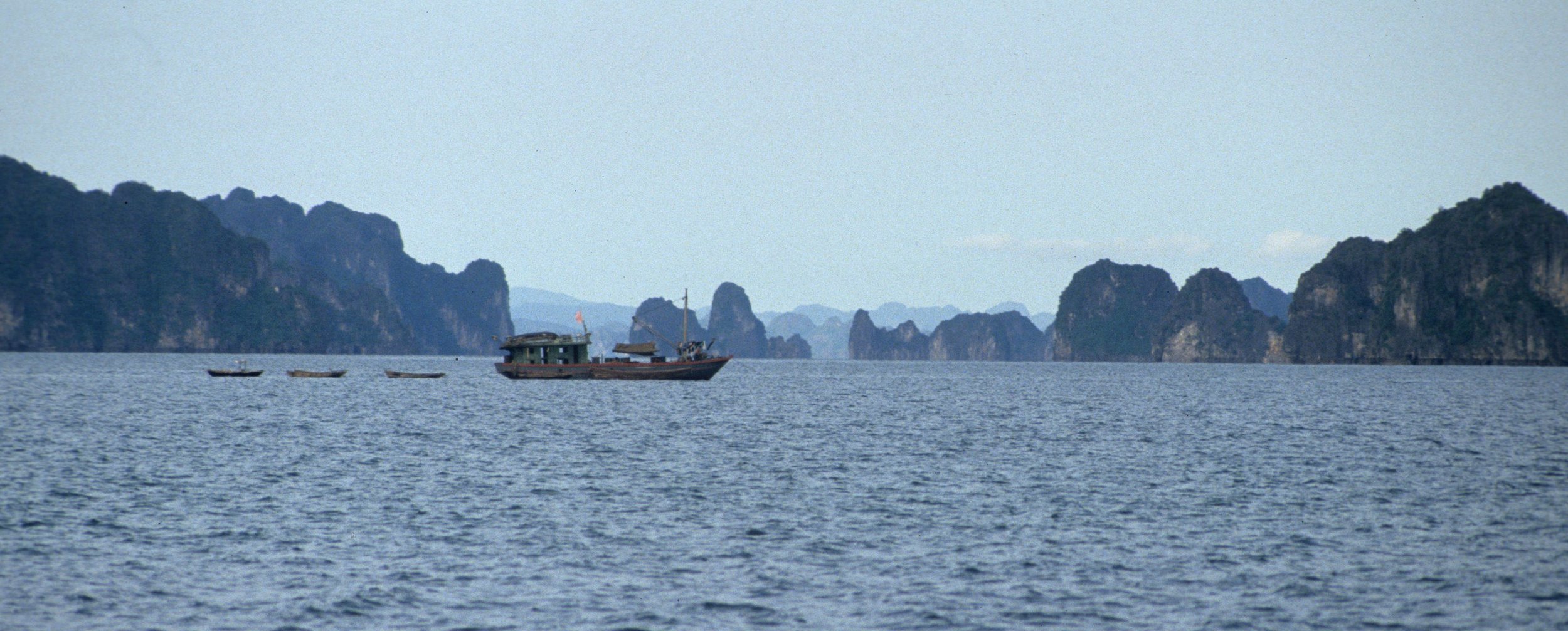 HALONG BAY - 1994 (6).jpg