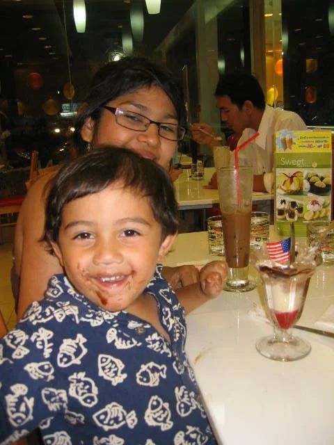 2005 Nakhonsithammarat with Family (10).jpg