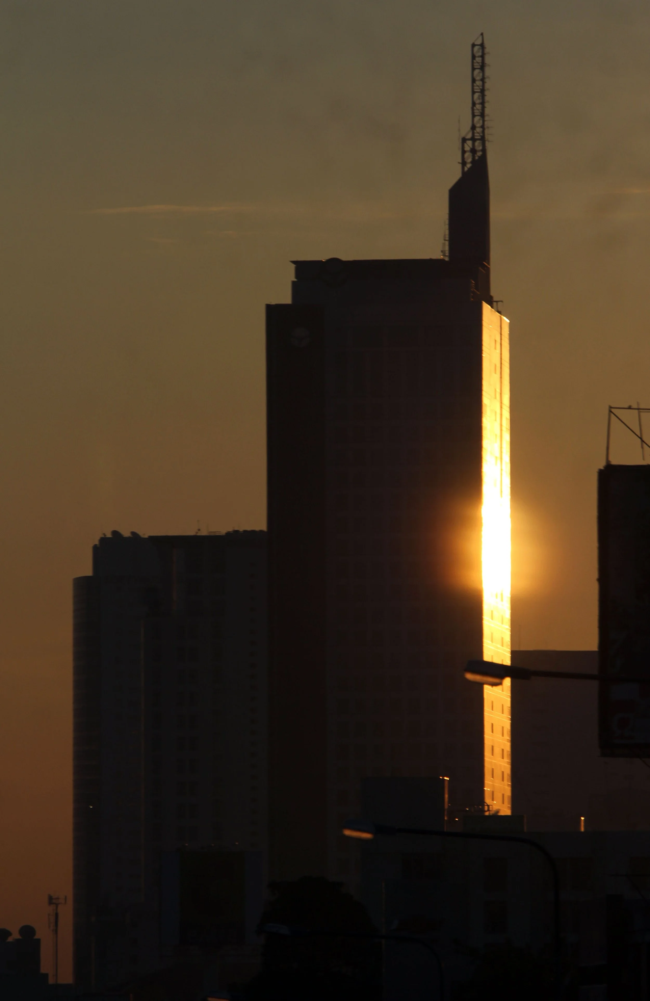 2014 Bangkok Sunset & Moonrise (67).JPG