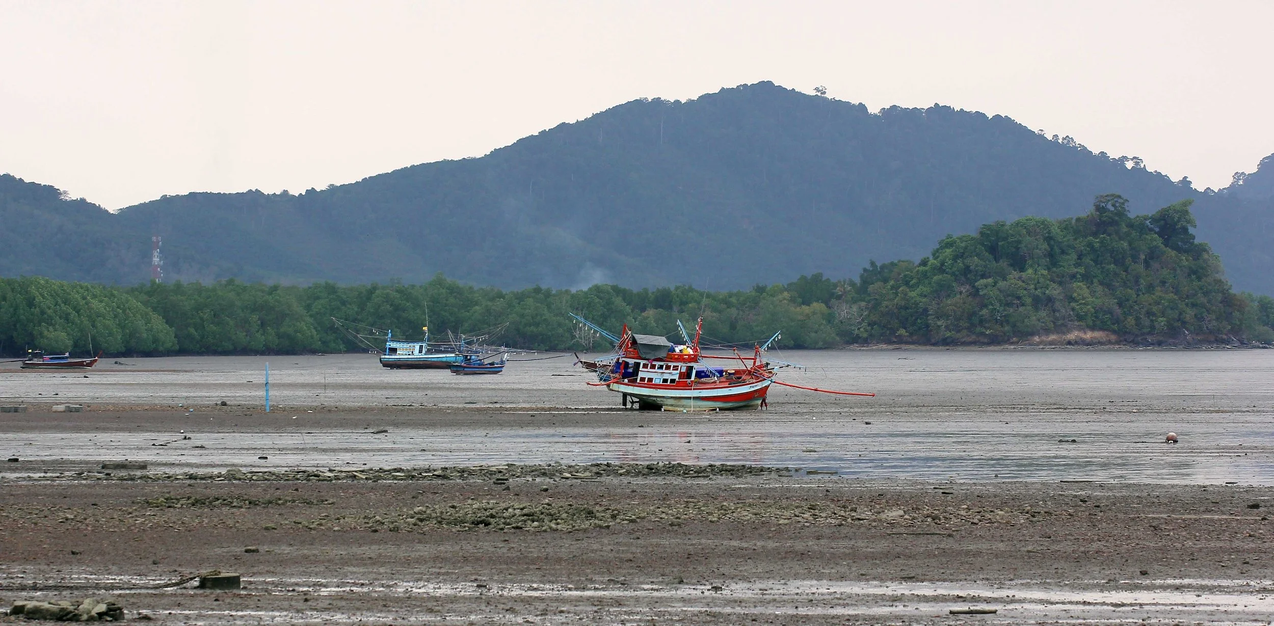 2015 Koh Lanta Songkran with friends from ISB (456).JPG