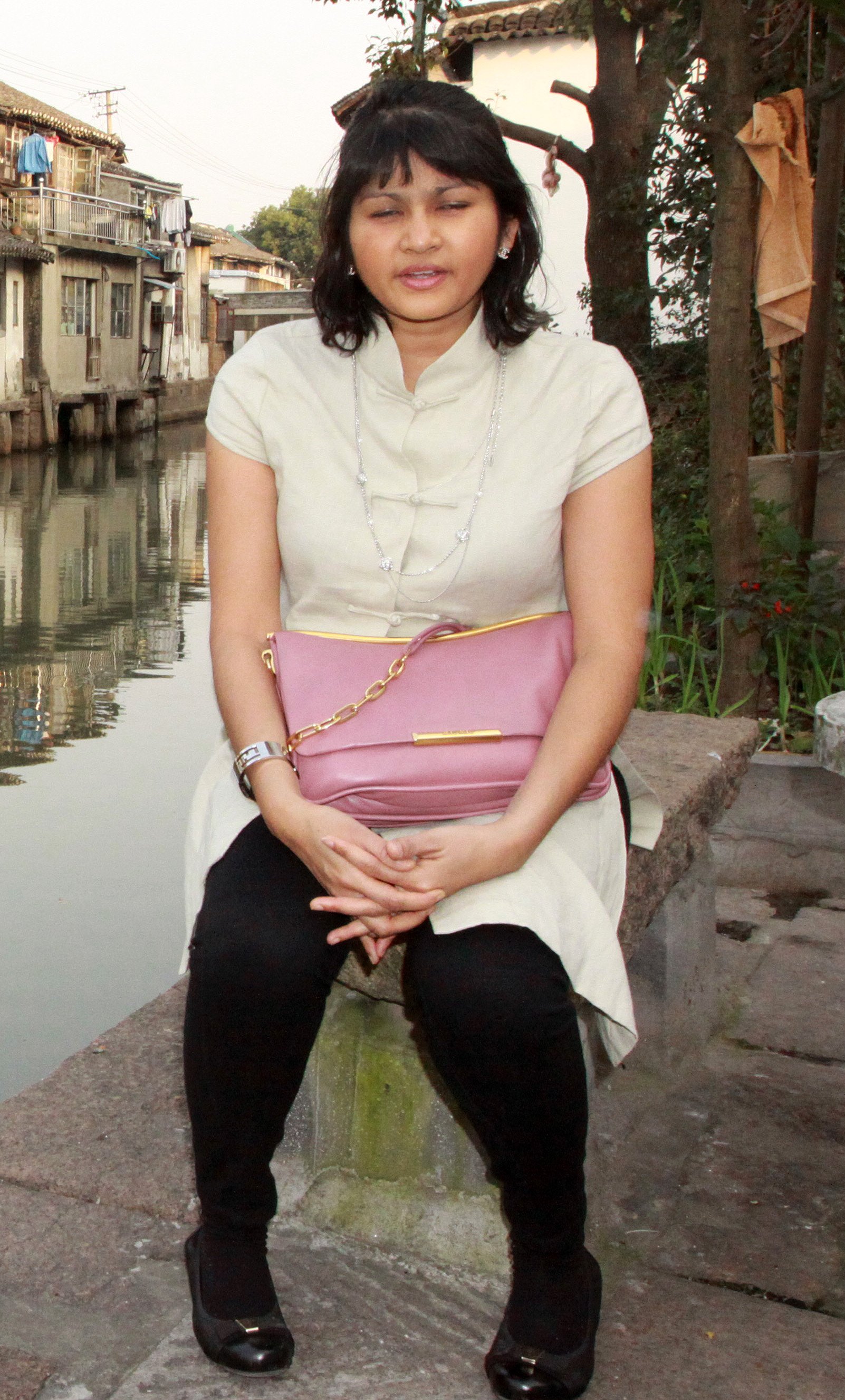 ZHUJIAJIAO WATER TOWN - NOVEMBER 20 2011 (132).JPG