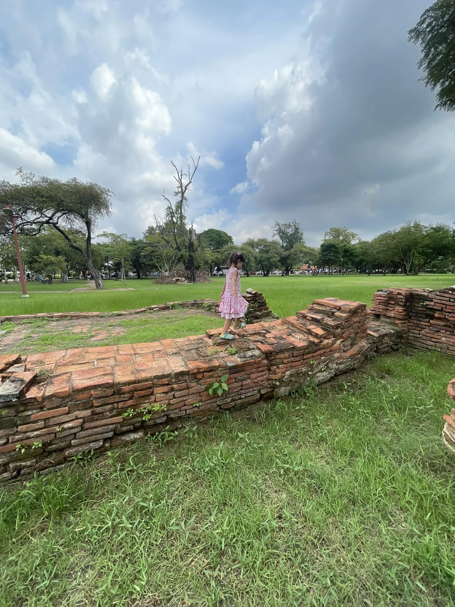 2022 Ayutthaya with Cokie. Liana & Lalita & Gift (54).jpg