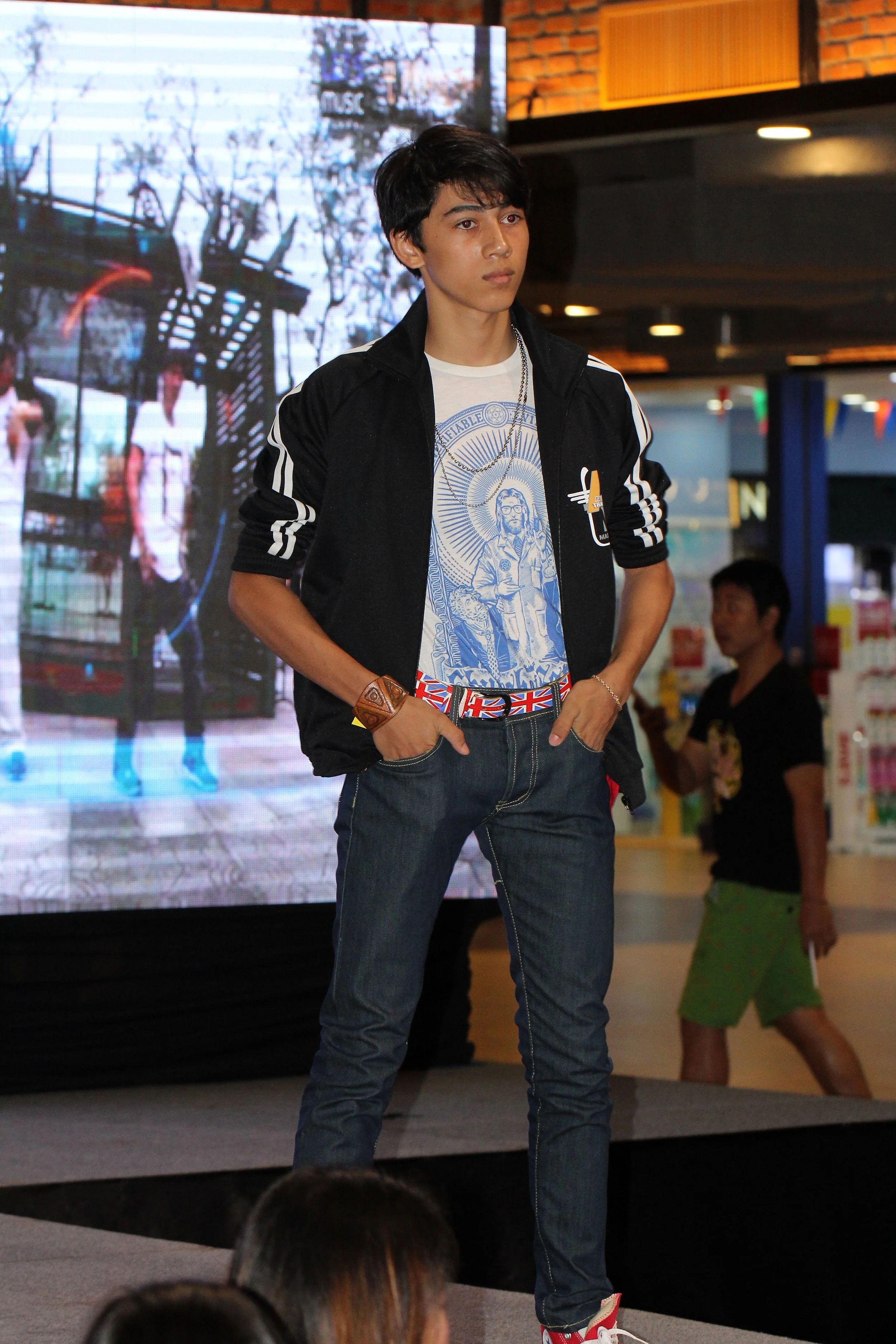 2016 Monkey Town Modeling Cokie in Bangkok (14).JPG