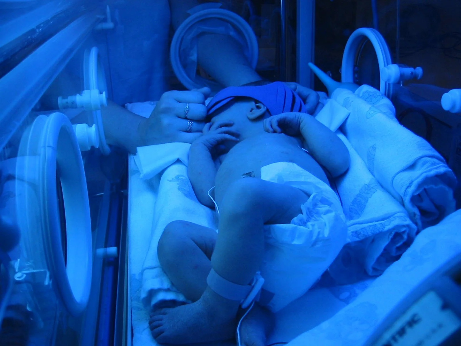 2003-3-19 ETHANS BIRTH (7).JPG