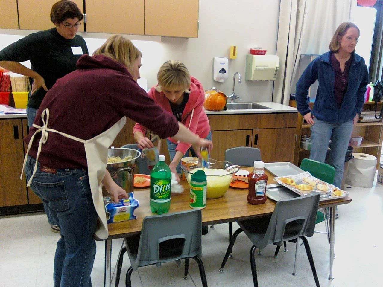 2008-9-10 COKIE'S CLASS HALLOWEEN (2).jpg