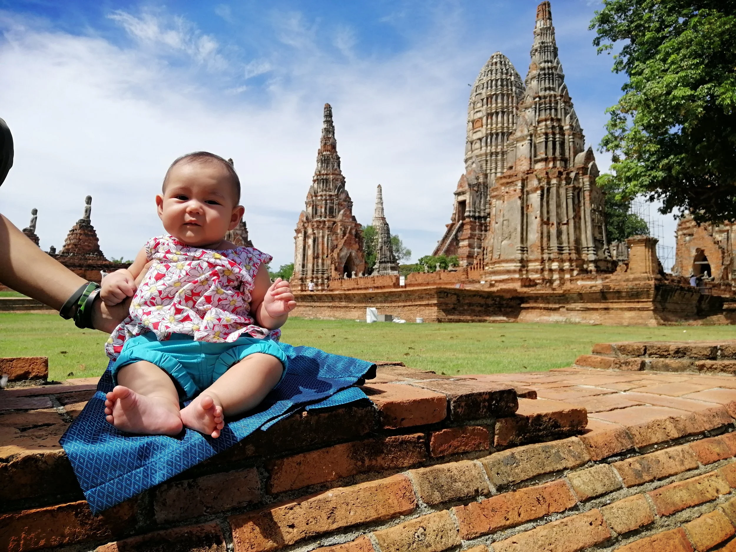 2020 Ayutthaya with Liana & Gift and Mom (21).jpg
