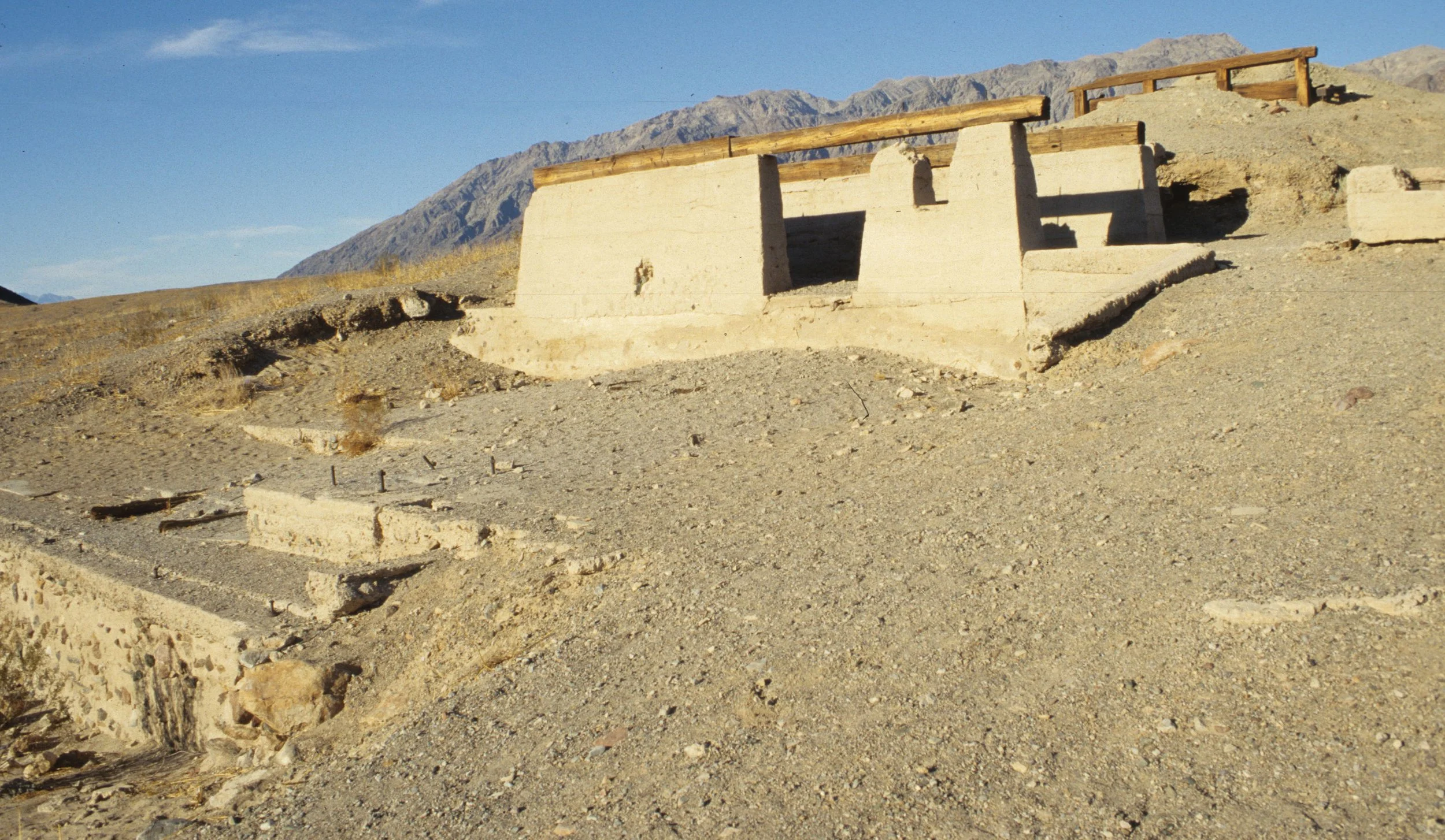 DEATH VALLEY - RUINS OF HOMESTEADERS A.jpg