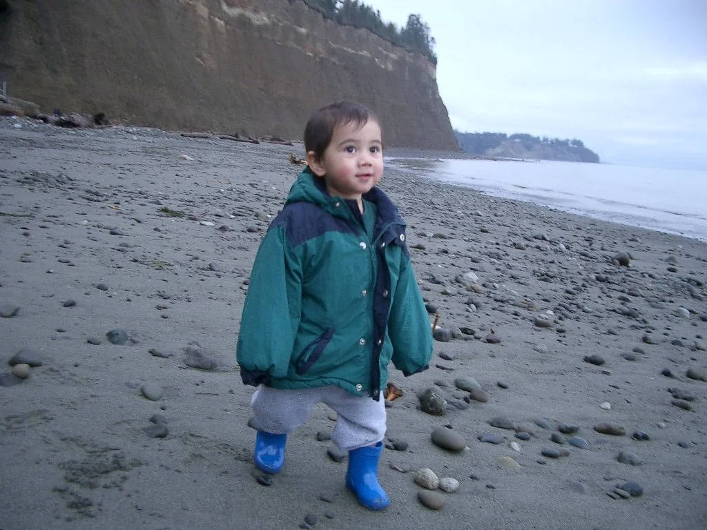 2004-1-18 LAKE FARM DAY ON THE BEACH.JPG