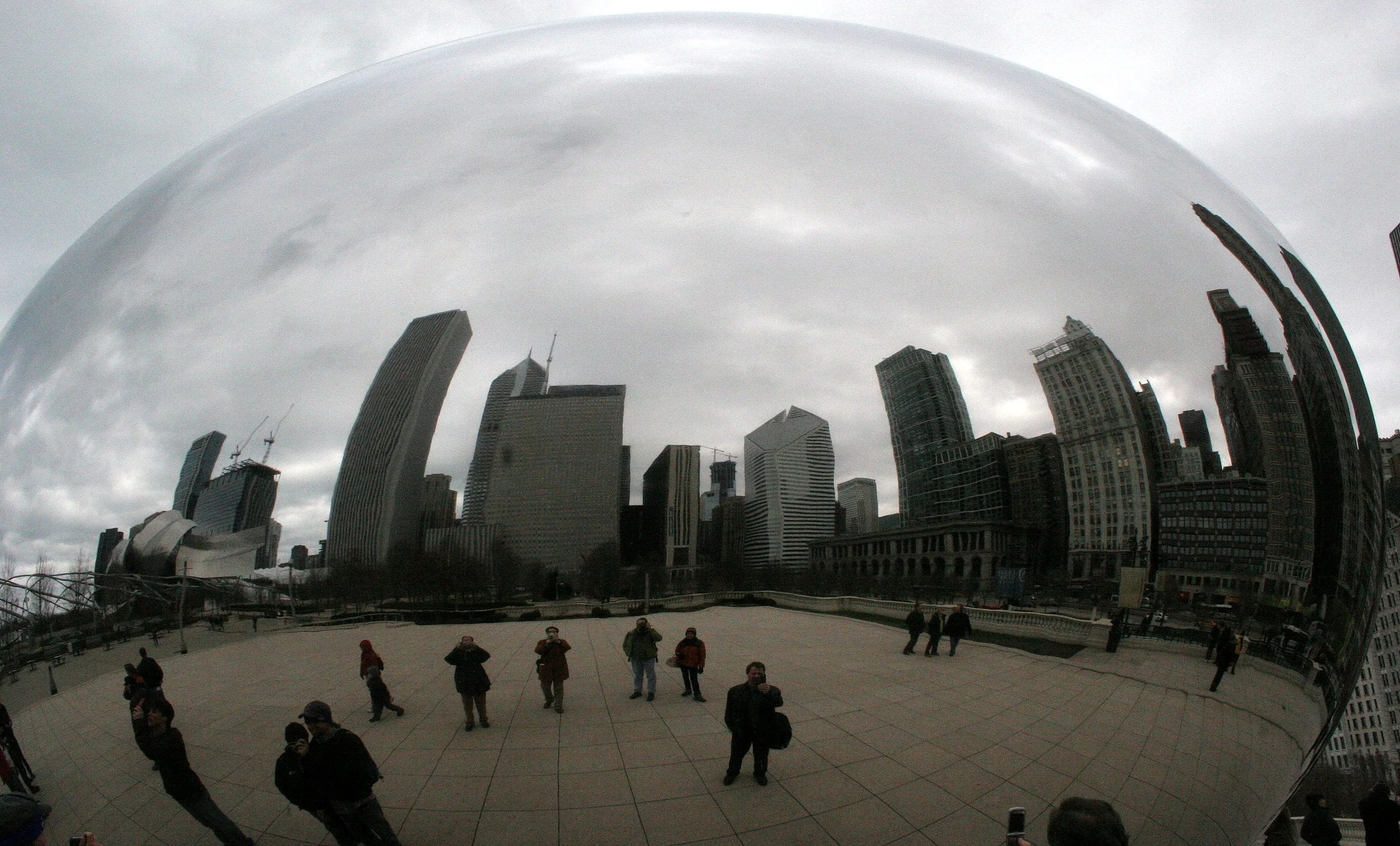 2008-4-1 CHICAGO SPRING TRIP - MELINIUM PARK (21).JPG