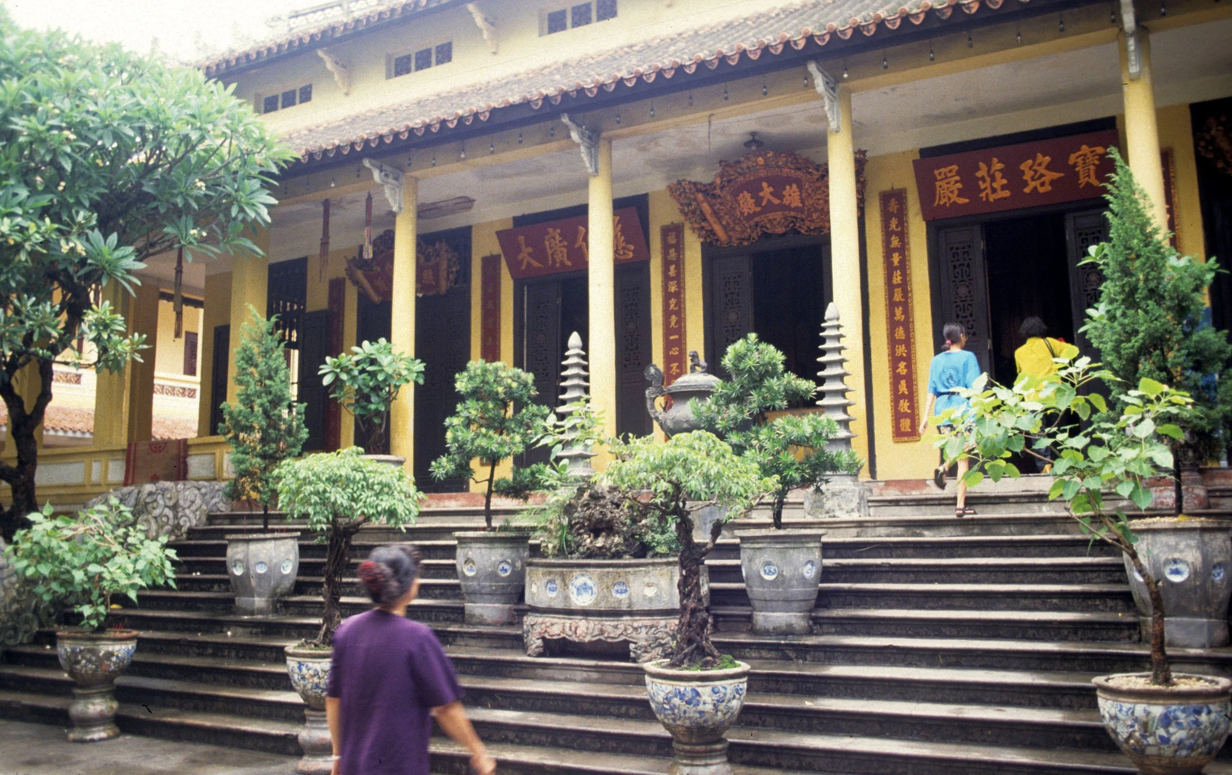 HANOI - TEMPLES AND LAKE (7).jpg