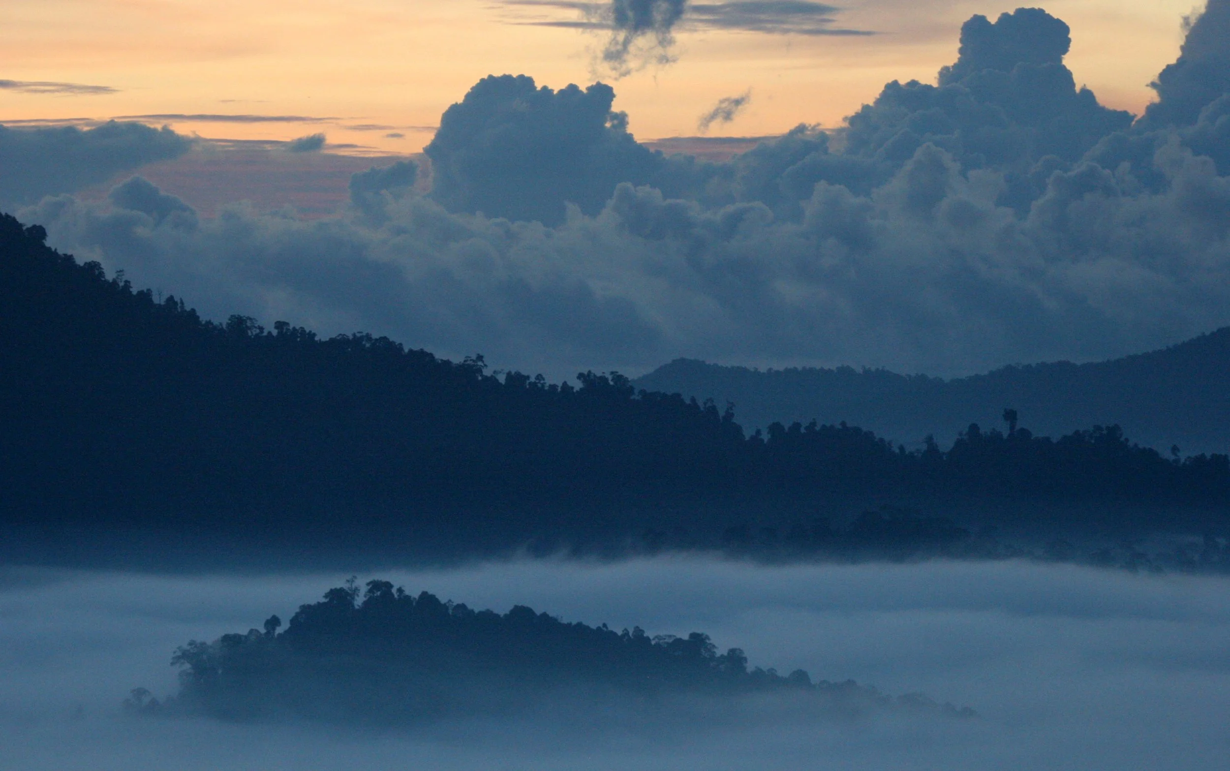 DANUM VALLEY BORNEO - SUNRISE OVER THE DANUM (26).JPG