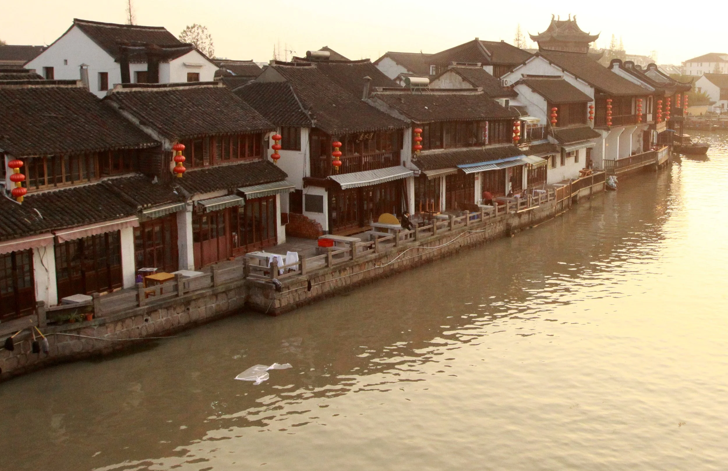 ZHUJIAJIAO WATER TOWN - NOVEMBER 20 2011 (200).JPG