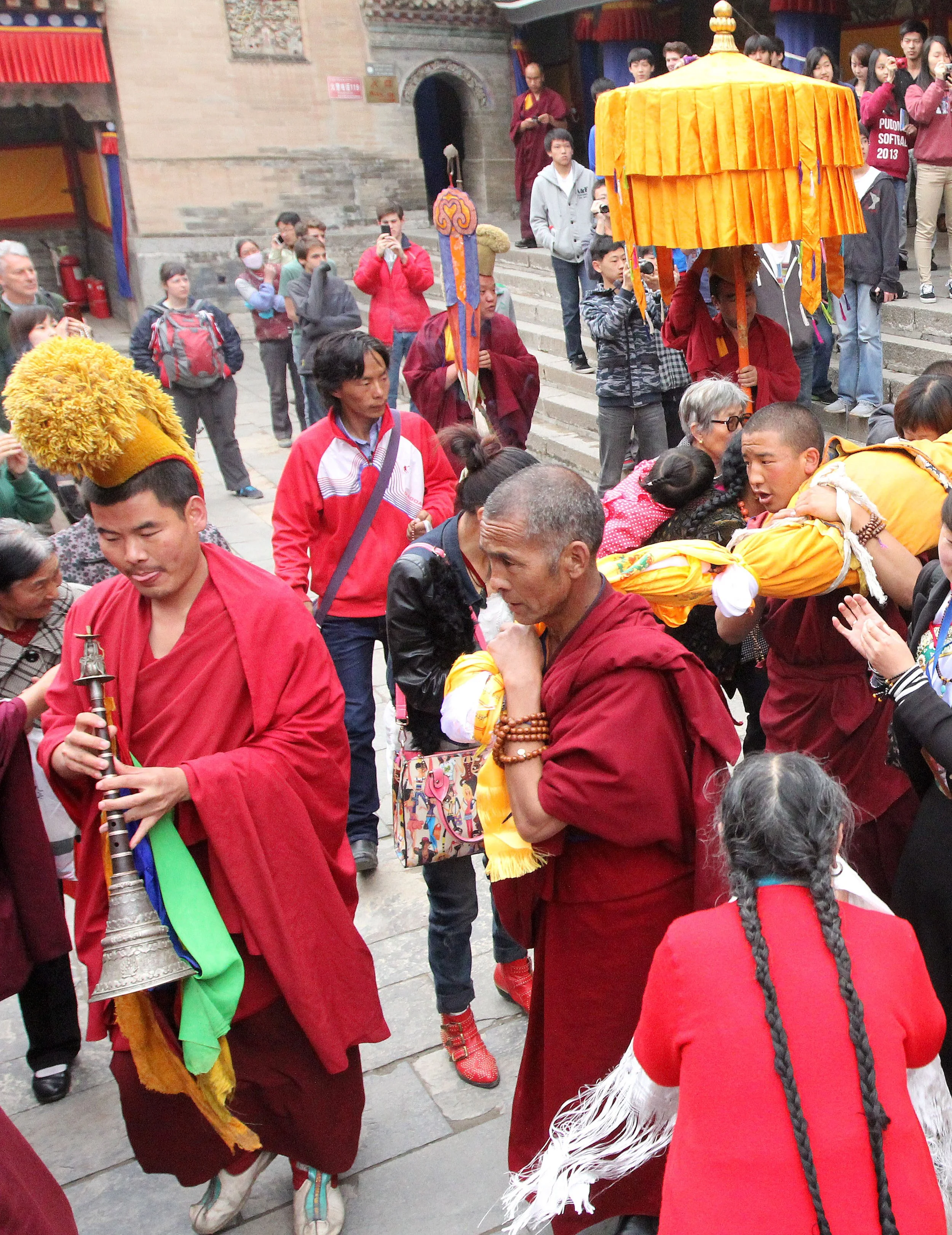 KUMBUM MONASTERY - QINGHAI - SUNNING BUDDHA FESTIVAL 2013 (87).JPG