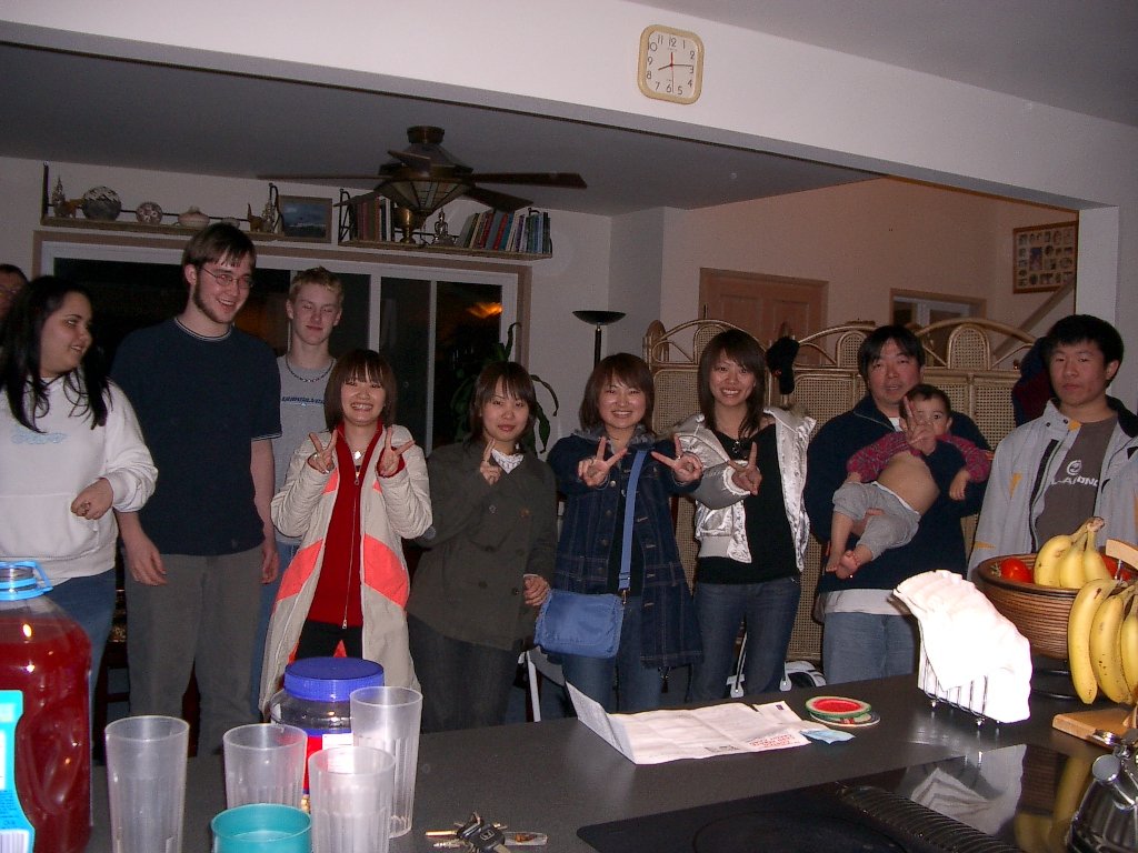 2004-3-4 SUGI AND JAPANESE GUESTS.JPG