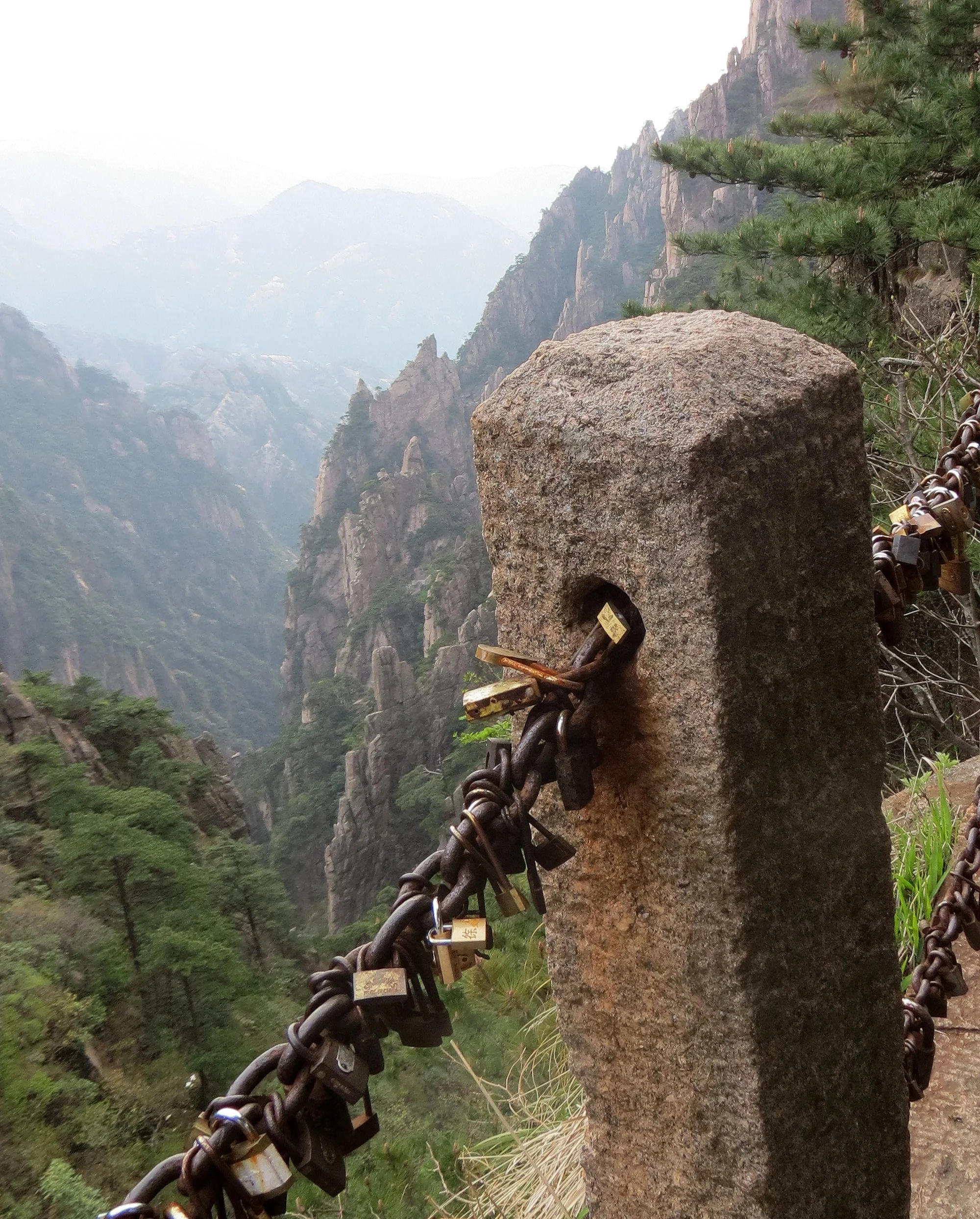 HUANGSHAN NATIONAL PARK - ANHUI PROVINCE CHINA (26).JPG