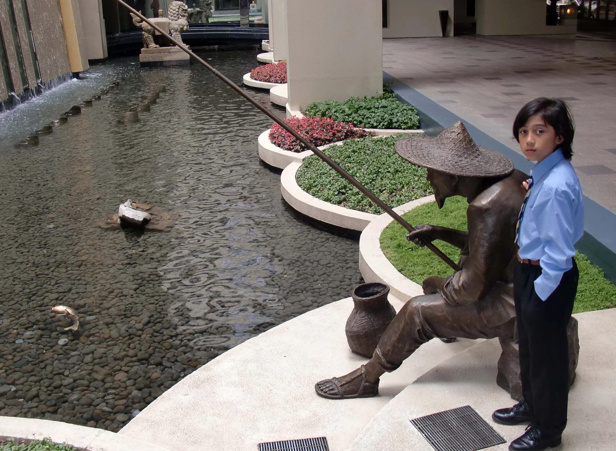 2011-5-27 SAS GRADUATION AT SHANGHAI PORTMANN (1).JPG