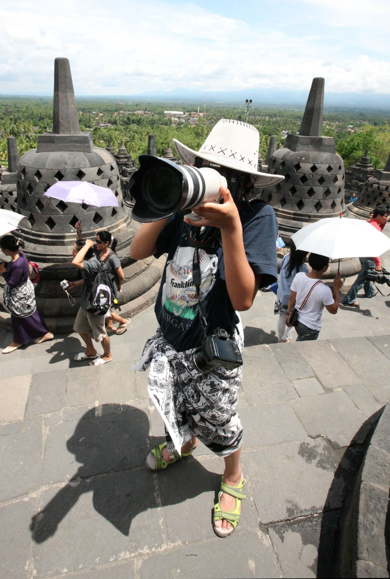 BOROBUDUR RUINS - YOGYAKARTA INDONESIA (103).JPG
