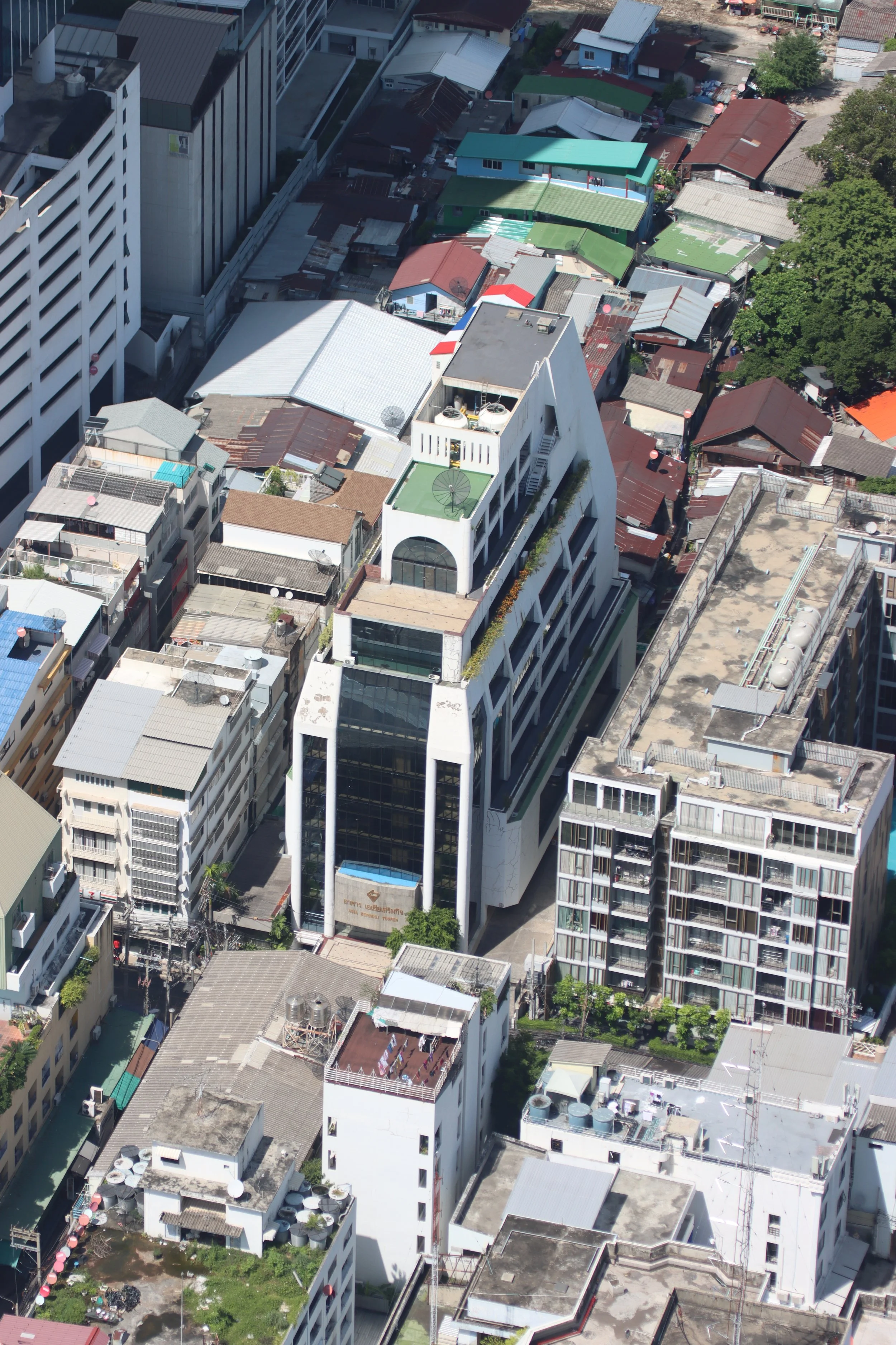 2022 - Bangkok as seen from Mahanakhon Building Viewing Deck (98).JPG