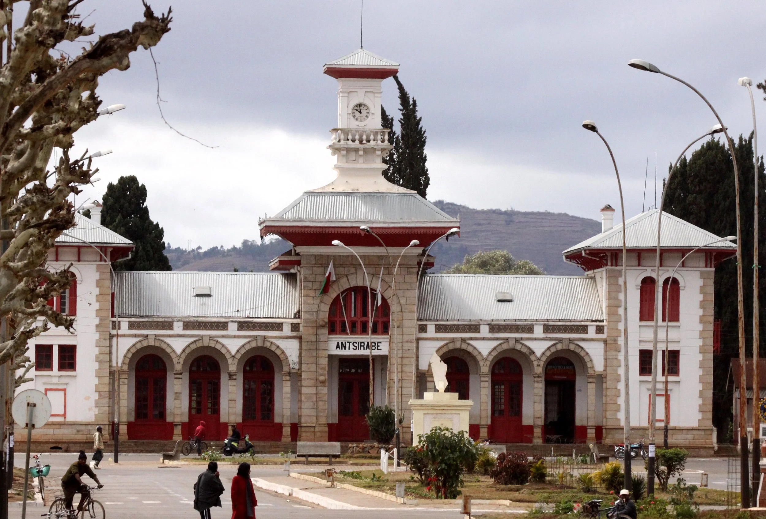 CENTRAL HIGHLANDS - ROAD TO RANOMAFANA (48).JPG