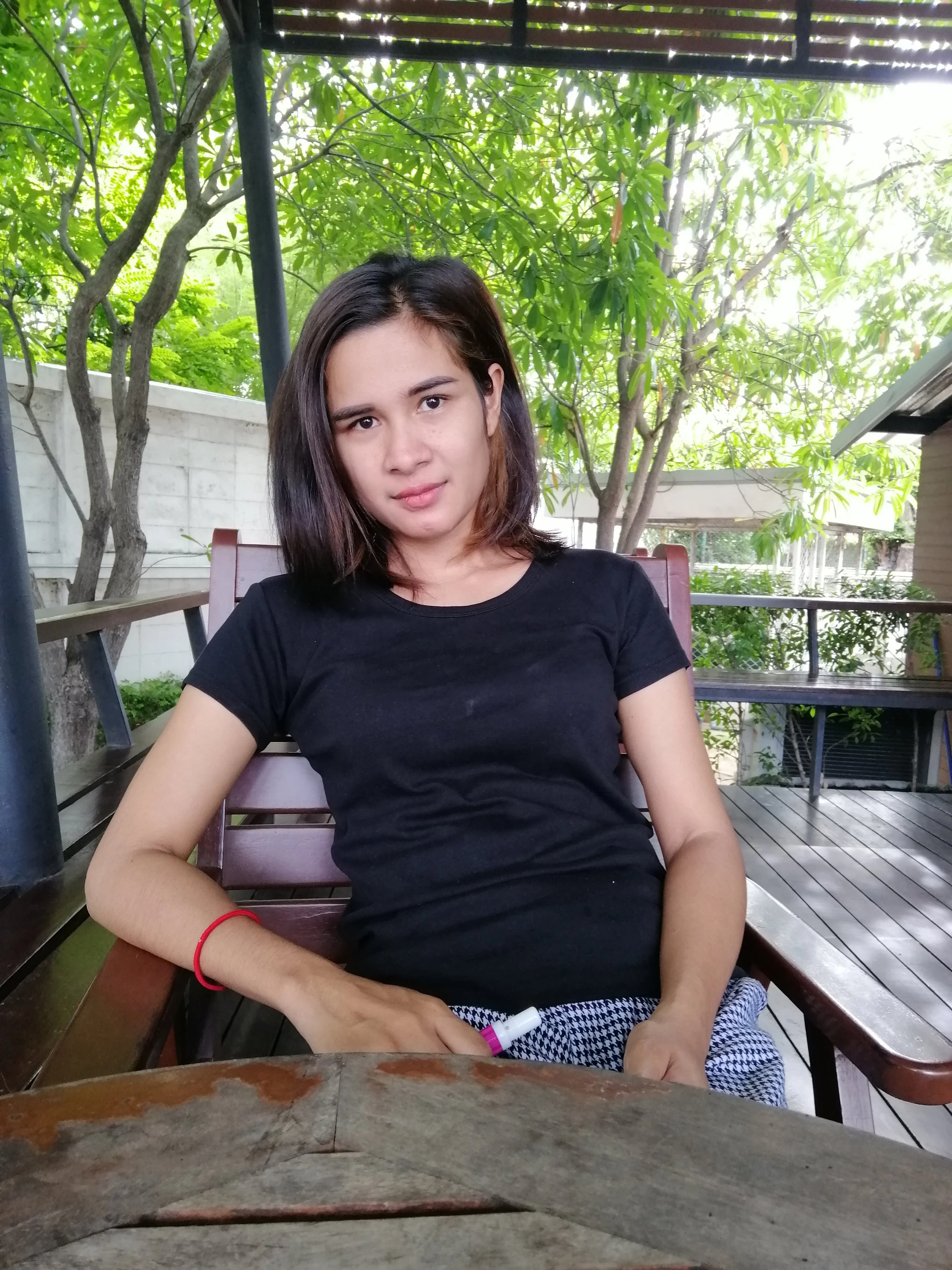 2018 Pics with Gift in Thailand (545).jpg