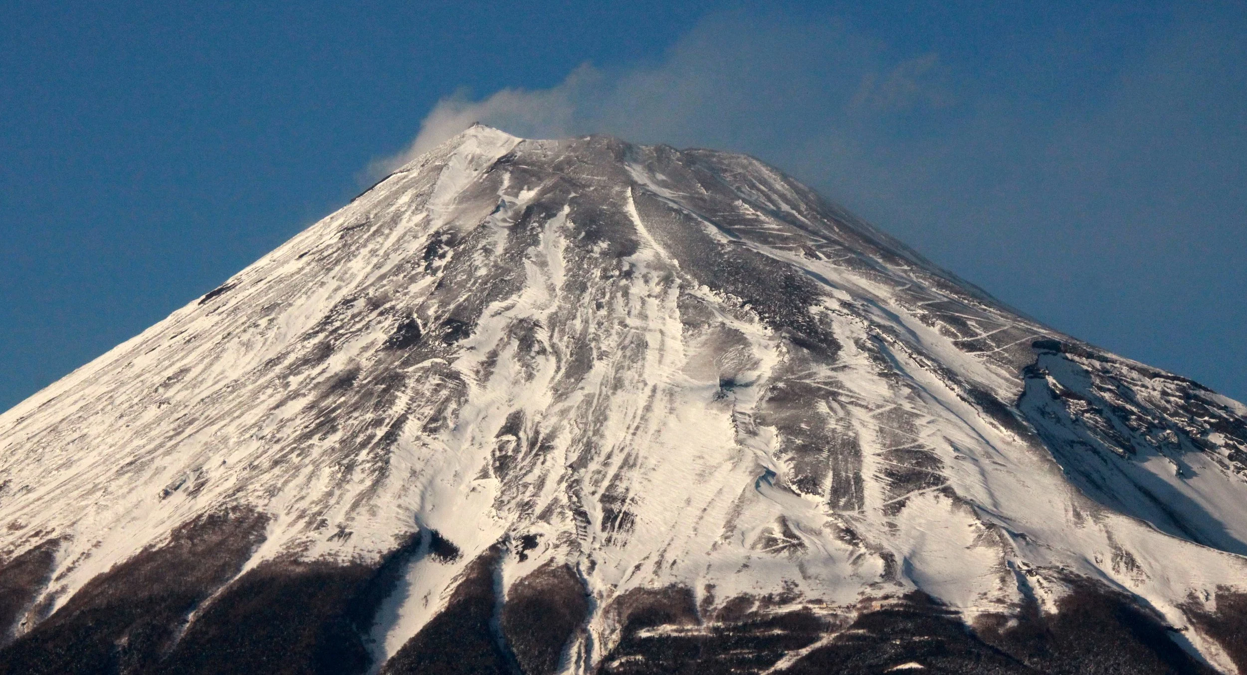 MOUNT FUJI - AS SEEN FROM FUJI SHI CITY (25).JPG
