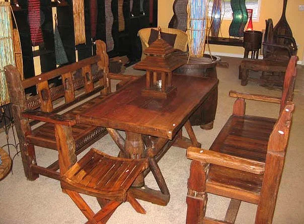 2006-11-3 LA SELVA TEAKWOOD AND BEADS ENDEAVOUR (28).JPG