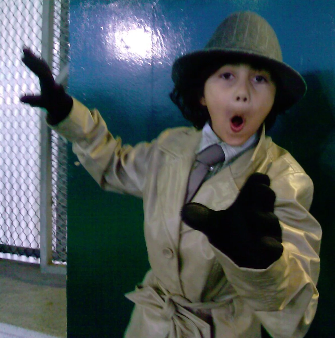 2009-10-26 COKIE ON MY BIRTHDAY LOOKING LIKE CIA.jpg