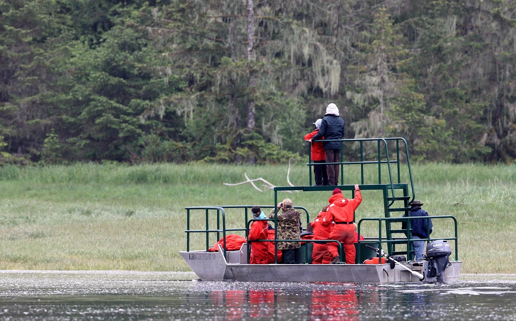KNIGHT'S INLET BRITISH COLUMBIA - BEAR VIEWING PLATFORM BOAT.JPG