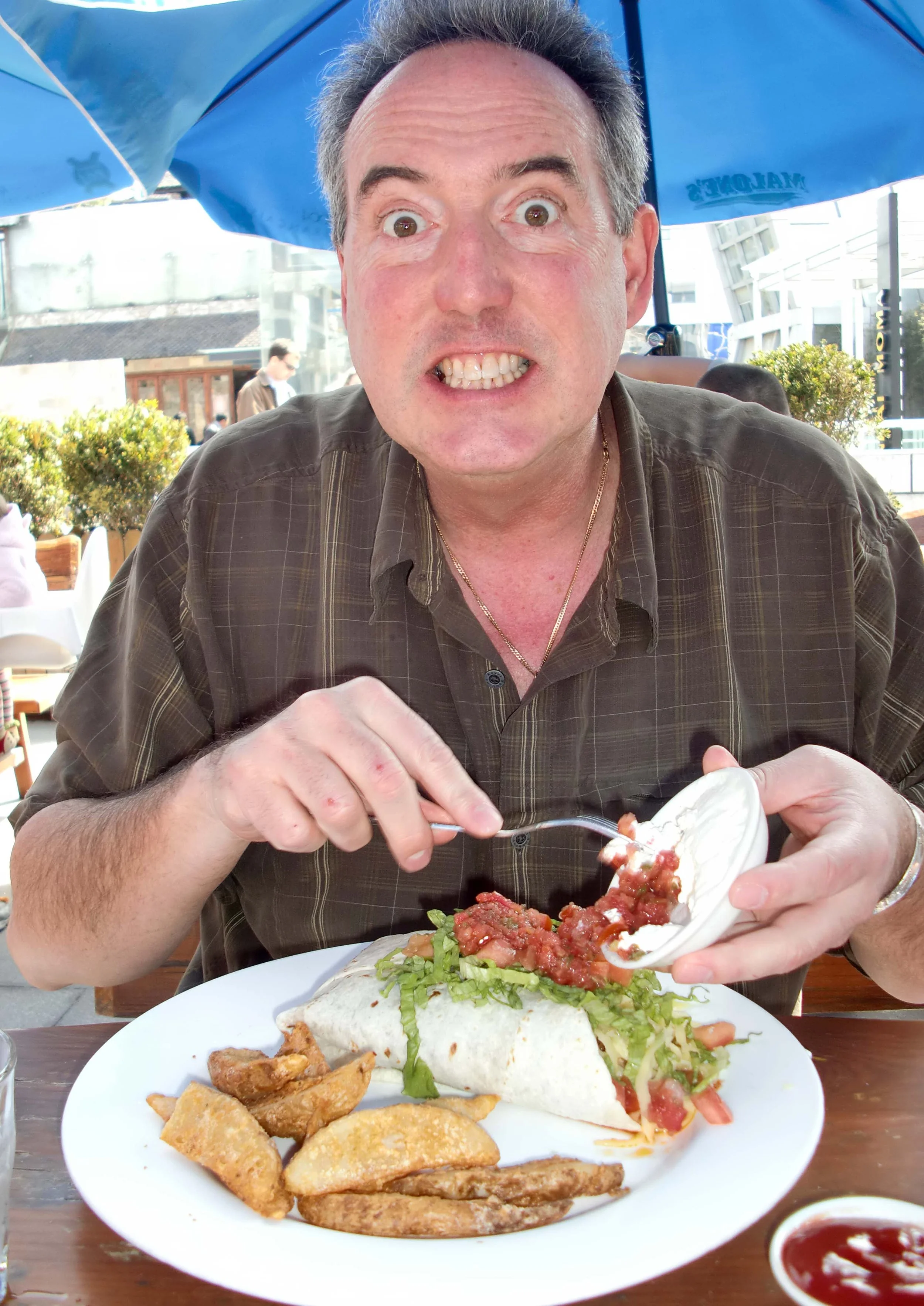 2011-3-12 DAY AT THE THUMB PLAZA (8).JPG