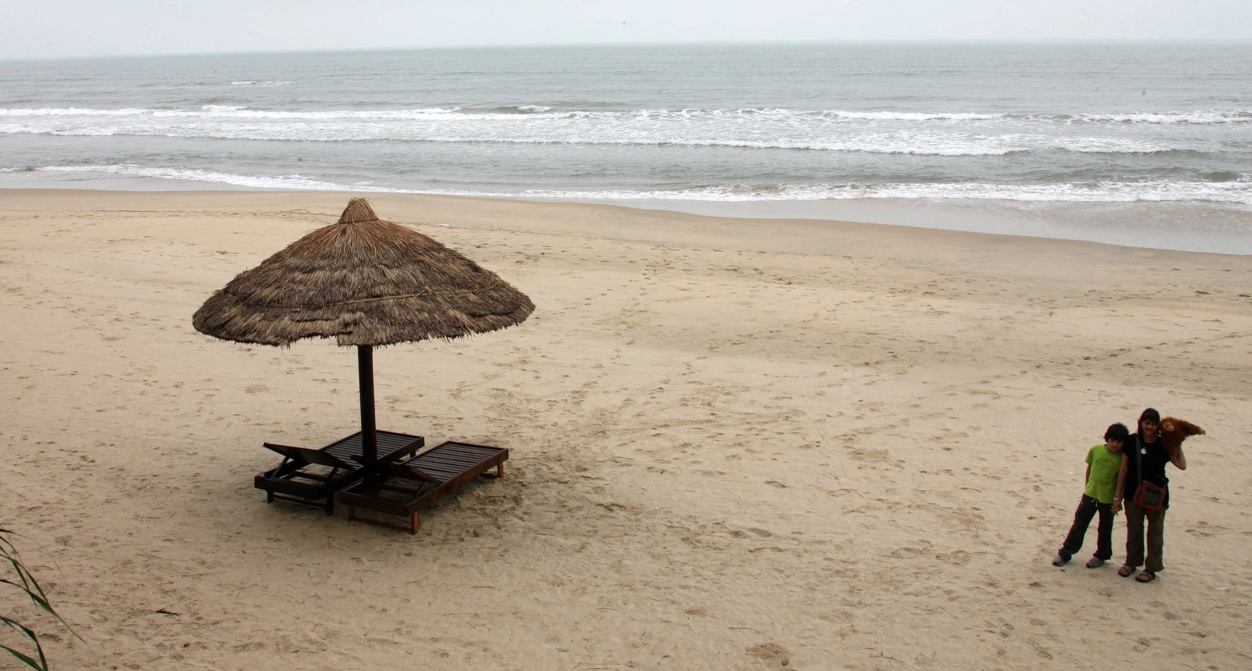 BEACH TOWN NEAR BACH MA NATIONAL PARK VIET NAM (16).JPG