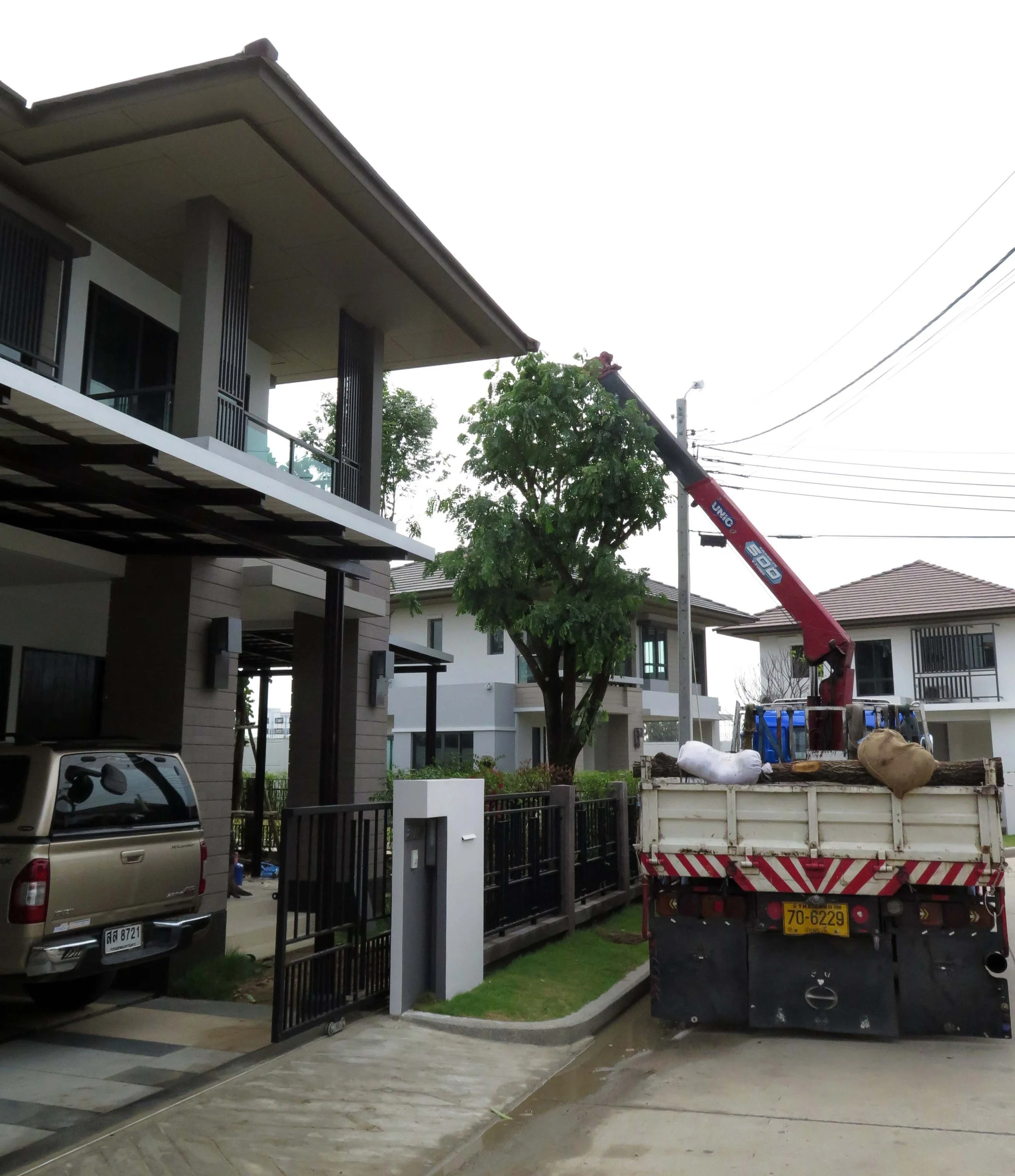 2013 Nonthaburi Setthasiri House and Nonthaburi Neighborhood (46).JPG