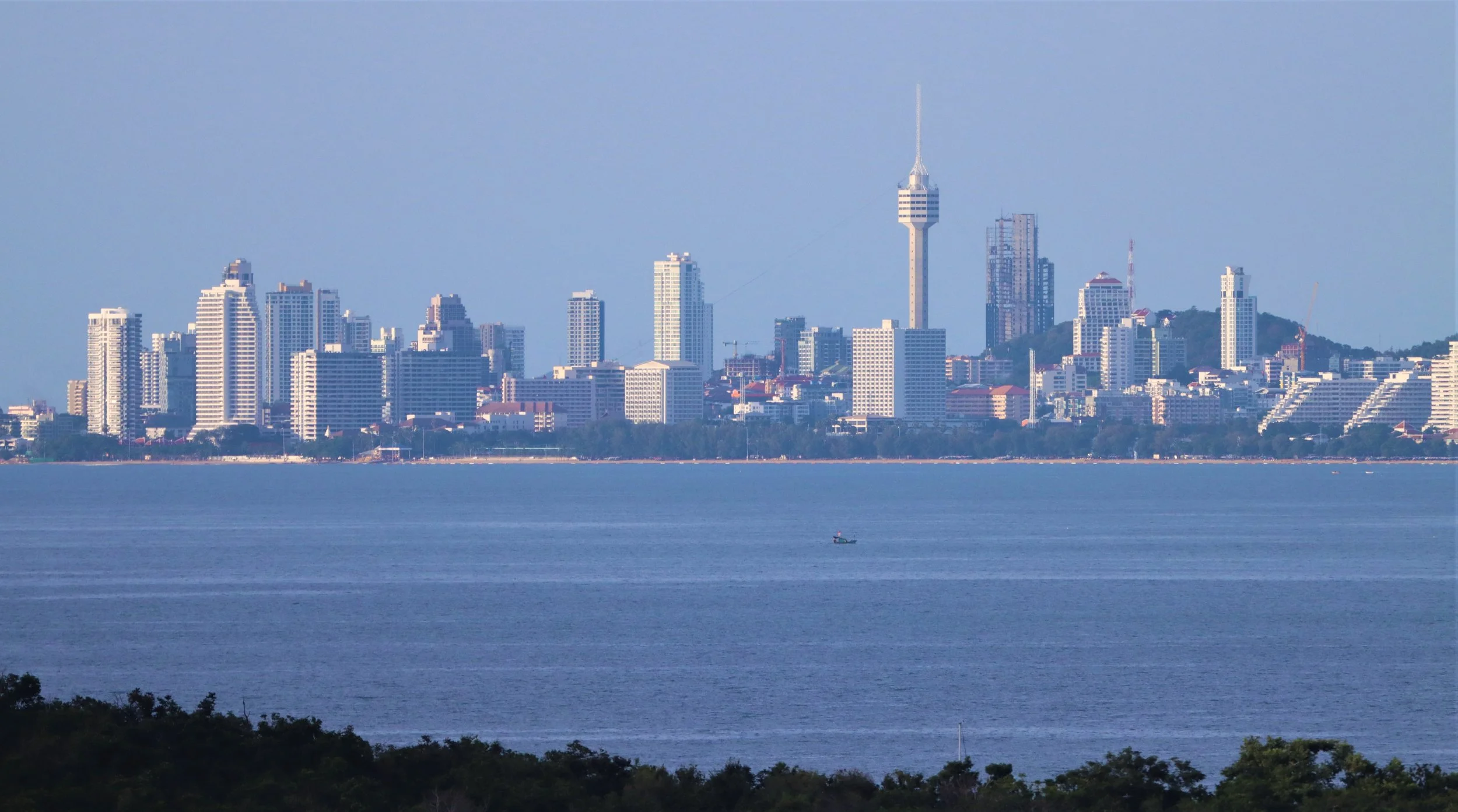2020 Sai Kaew Beach and Pataya Skyline with Gift and Family (8).jpg