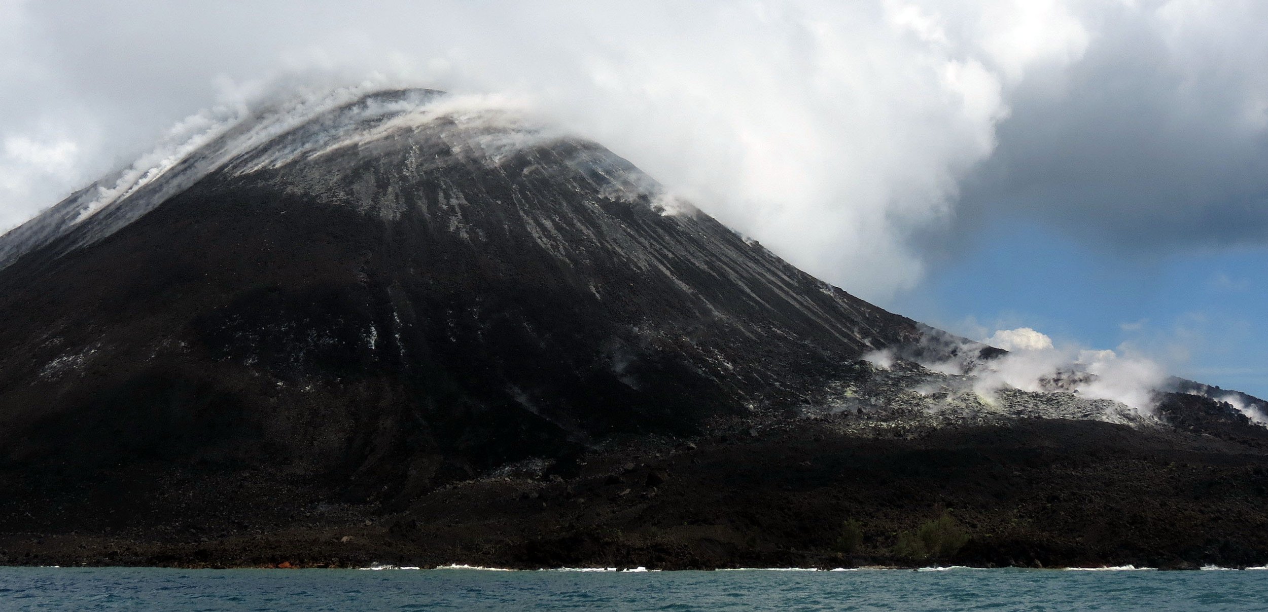 KRAKATAU NATIONAL PARK - JAVA BARAT INDONESIA (12).JPG