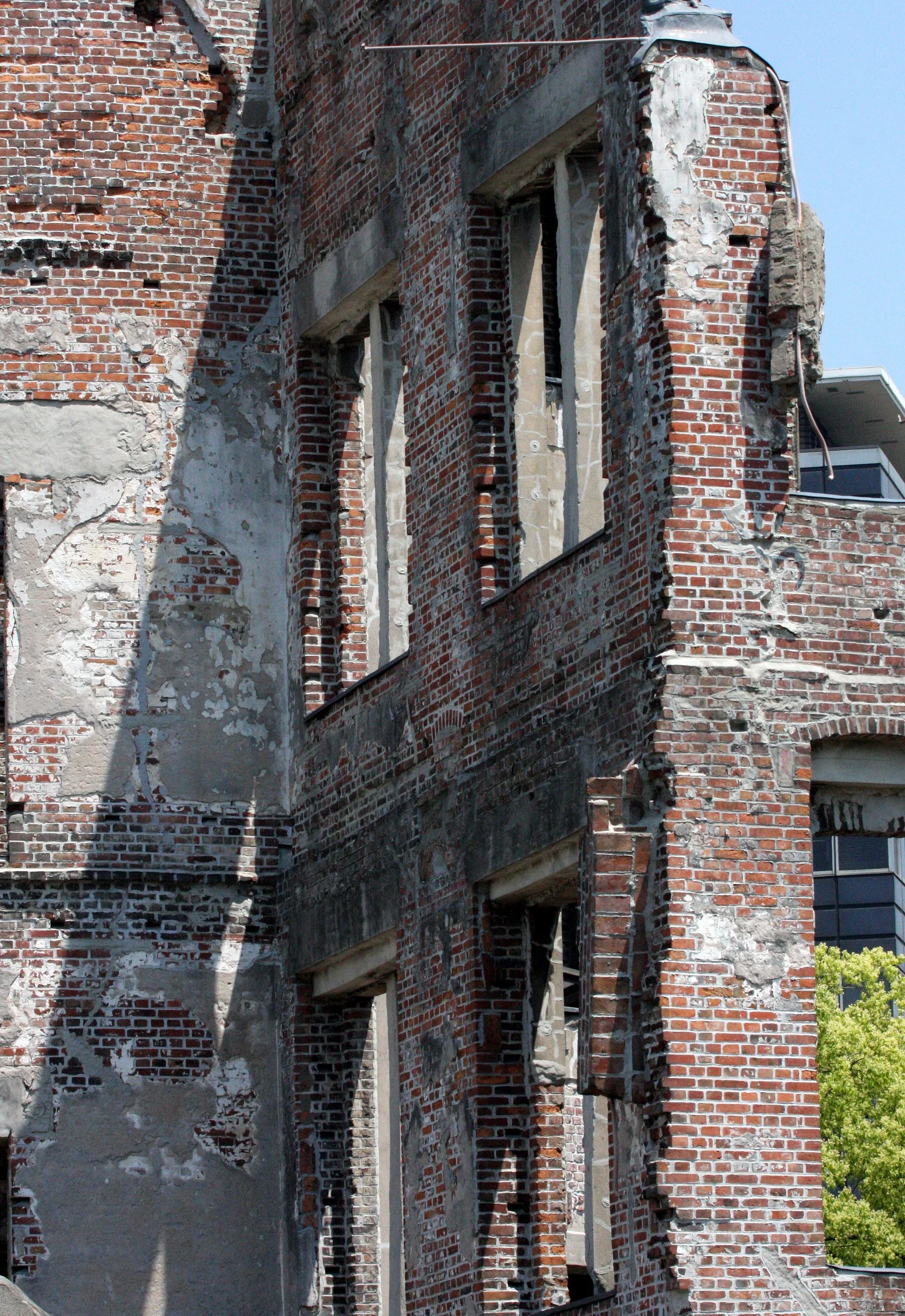 HIROSHIMA - MAY 2009 - A-BOMB DOME (14).JPG