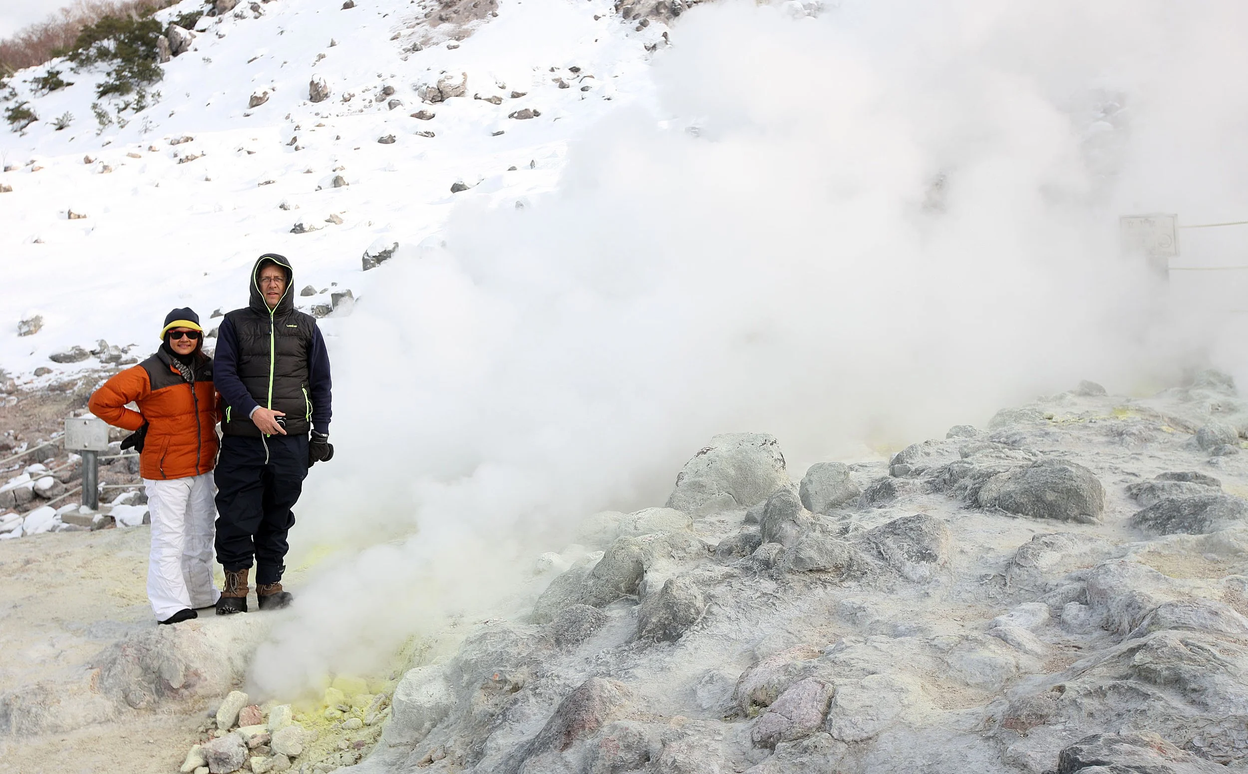 KUSSHARO LAKE, HOKKAIDO JAPAN - MT IWO FUMAROLES (11).JPG