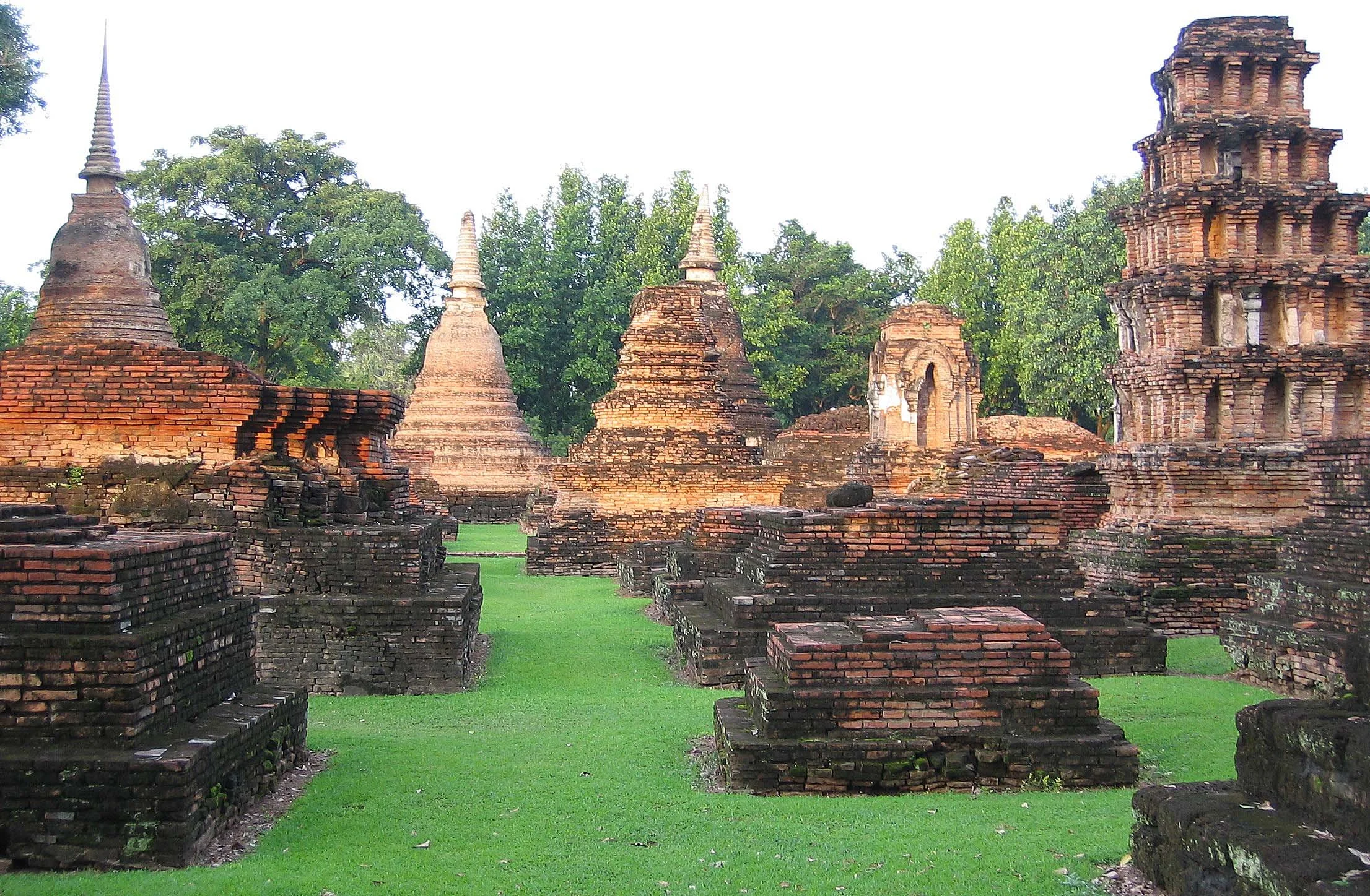 SUKHOTHAI - 2006 (45).jpg
