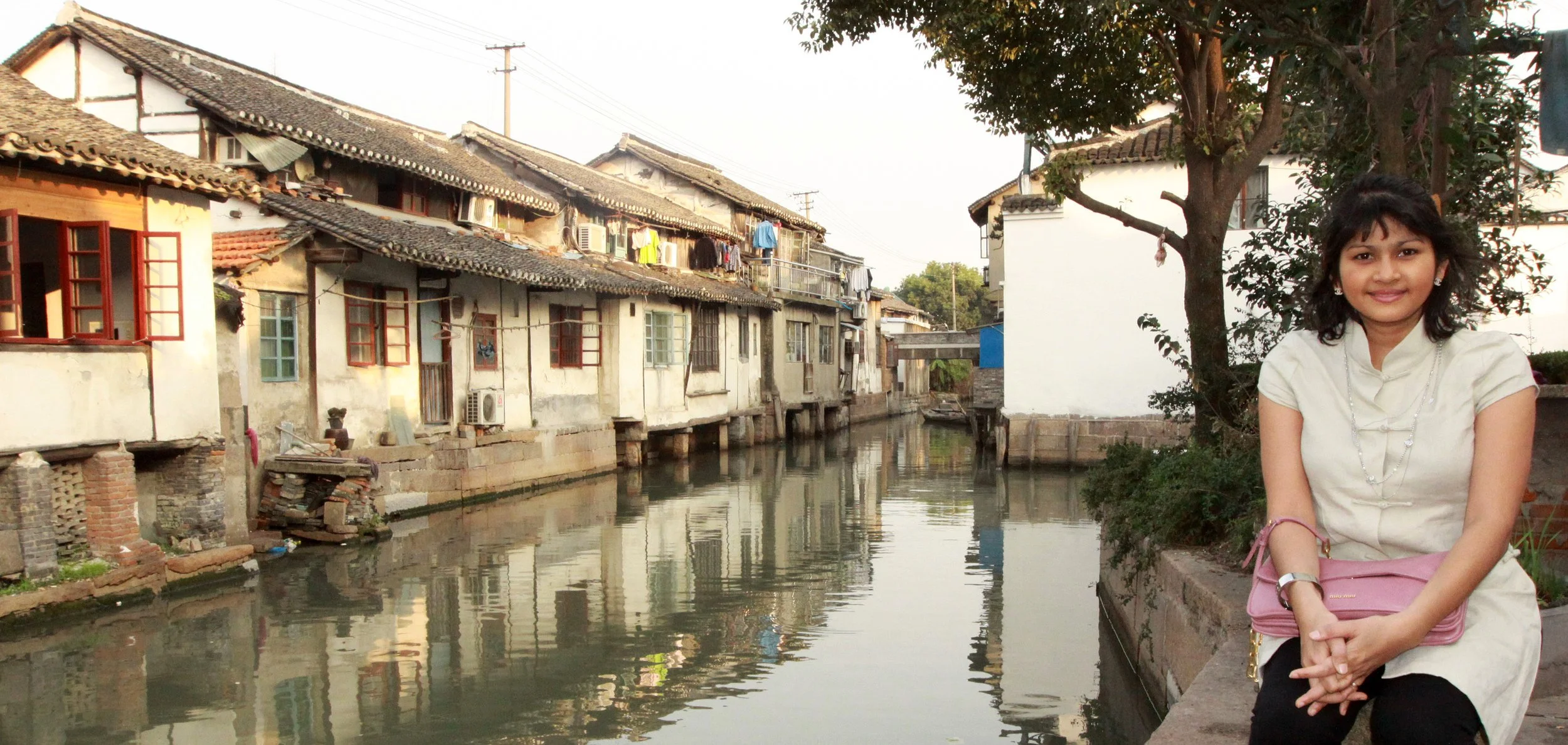 ZHUJIAJIAO WATER TOWN - NOVEMBER 20 2011 (130).JPG