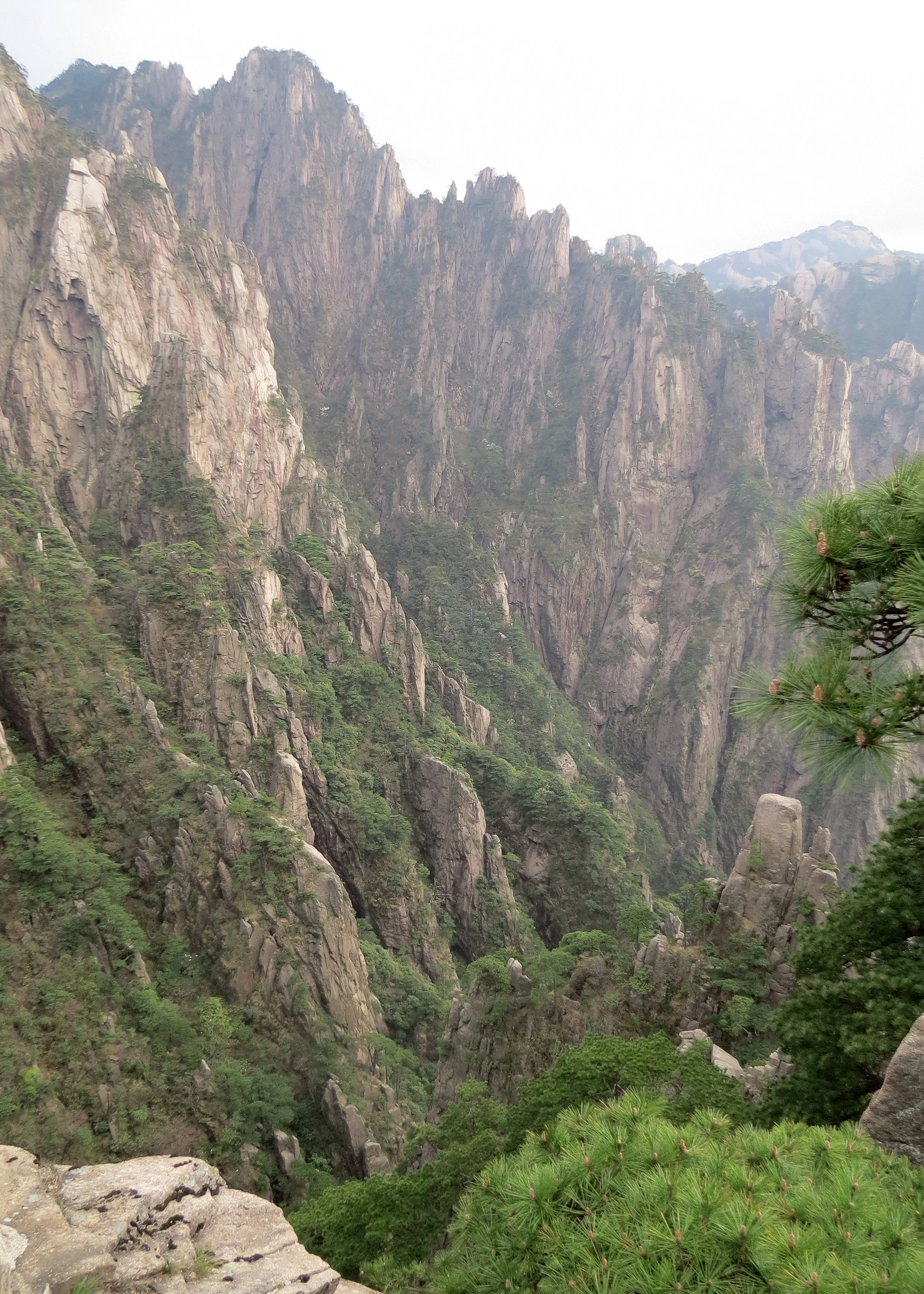 HUANGSHAN NATIONAL PARK - ANHUI PROVINCE CHINA (31).JPG