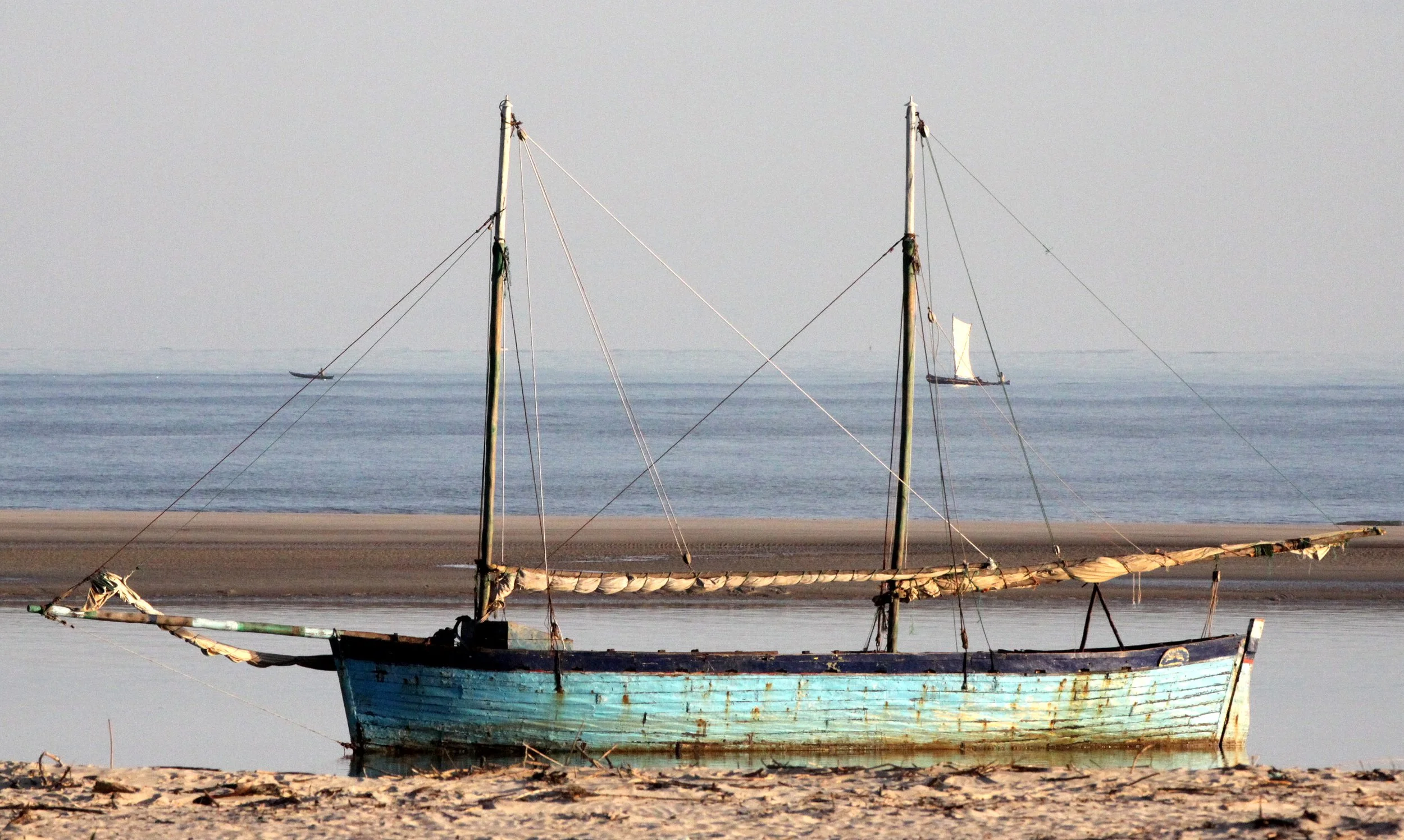 MORONDAVA - BEACH SCENES - MADAGASCAR (6).JPG