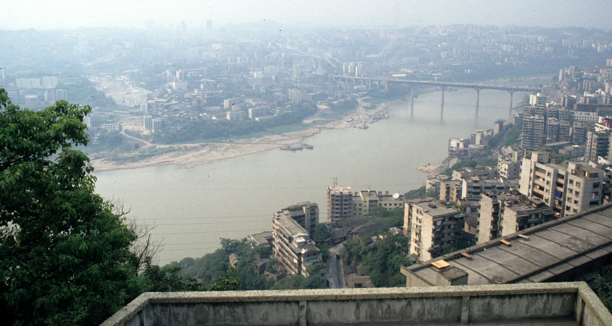 CHONGCHING CHINA - 1994.jpg