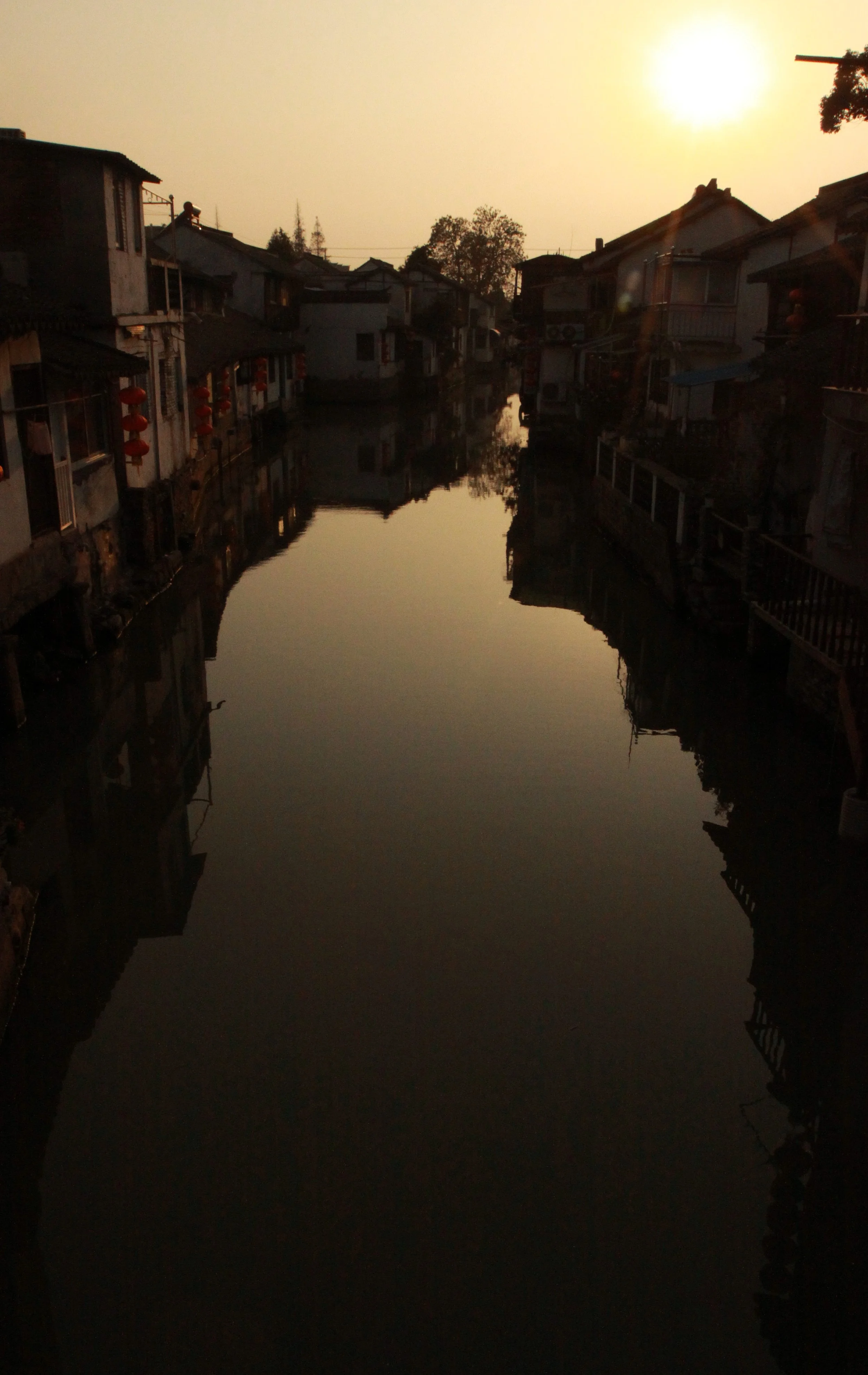 ZHUJIAJIAO WATER TOWN - NOVEMBER 20 2011 (161).JPG