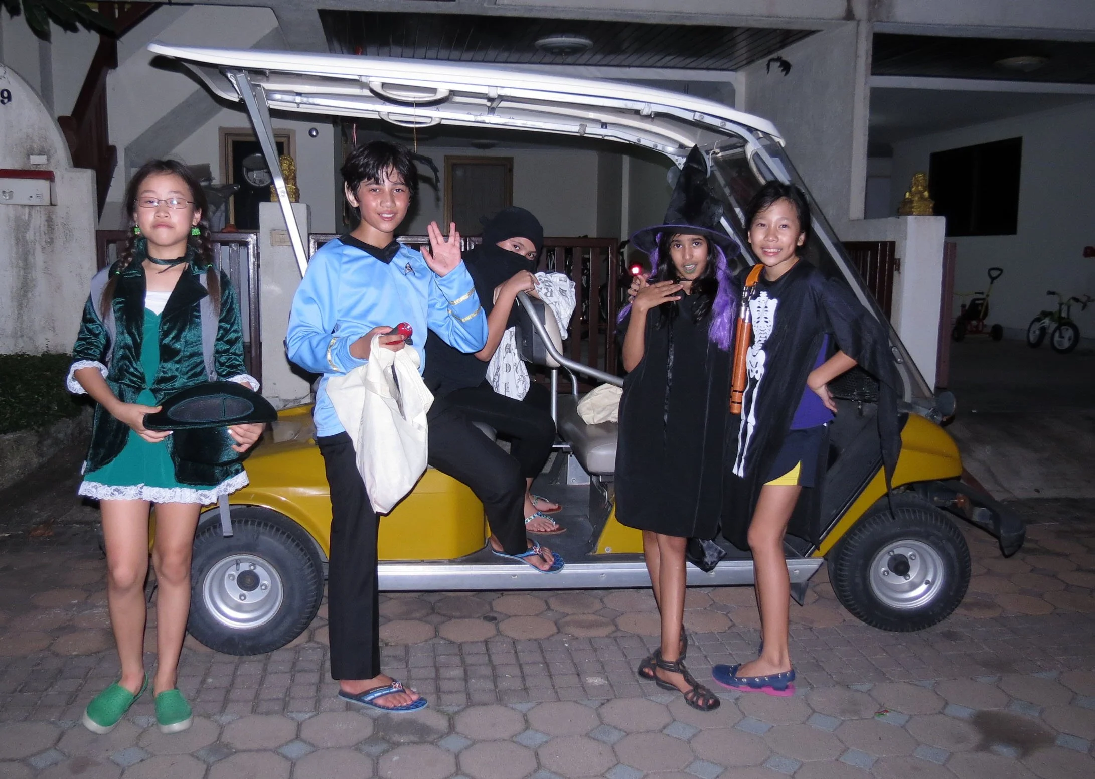 2013 BKK Halloween 2013 (2).JPG