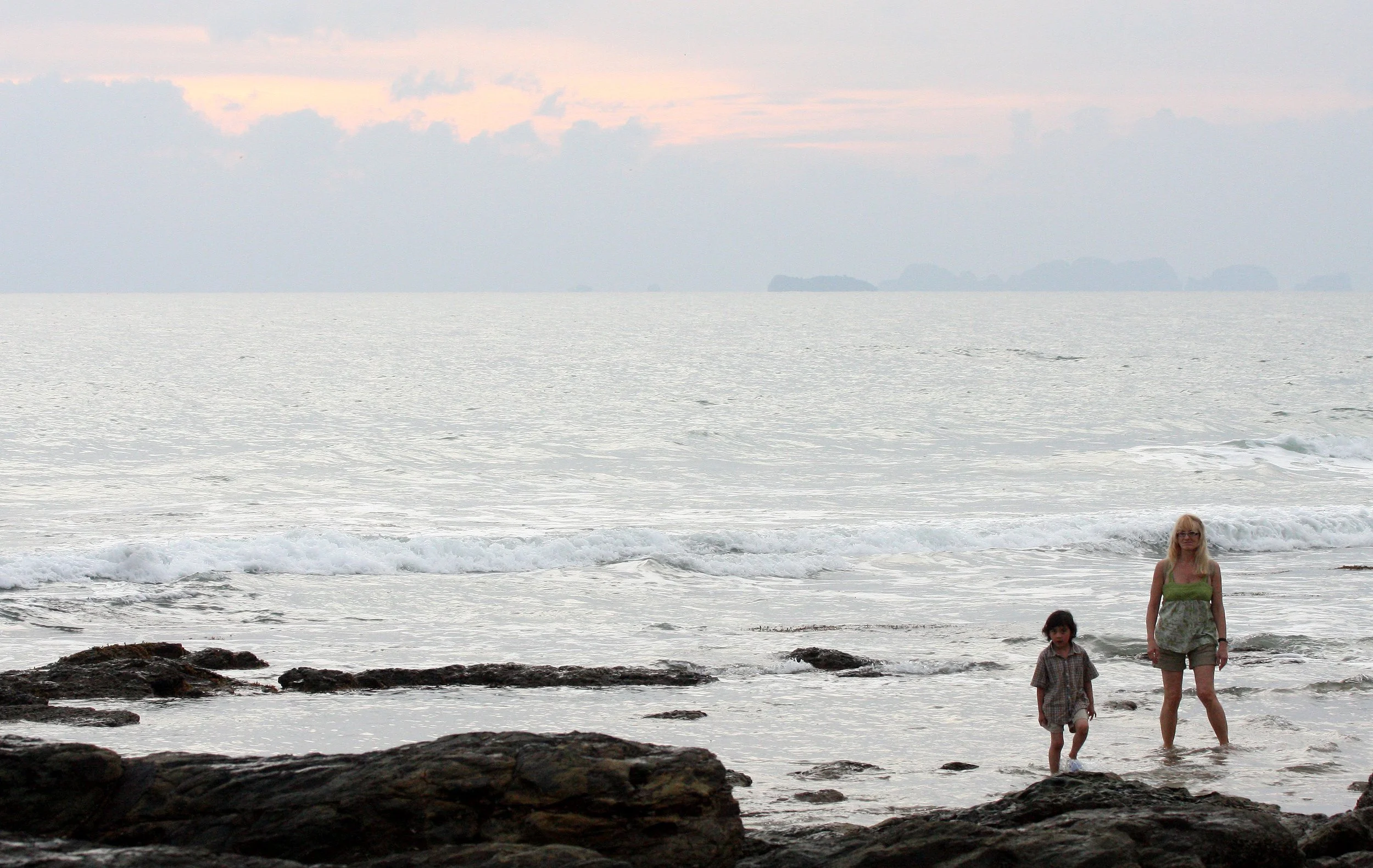 KOH LANTA - 2008 - HANGING ON THE ISLANDS (23).JPG