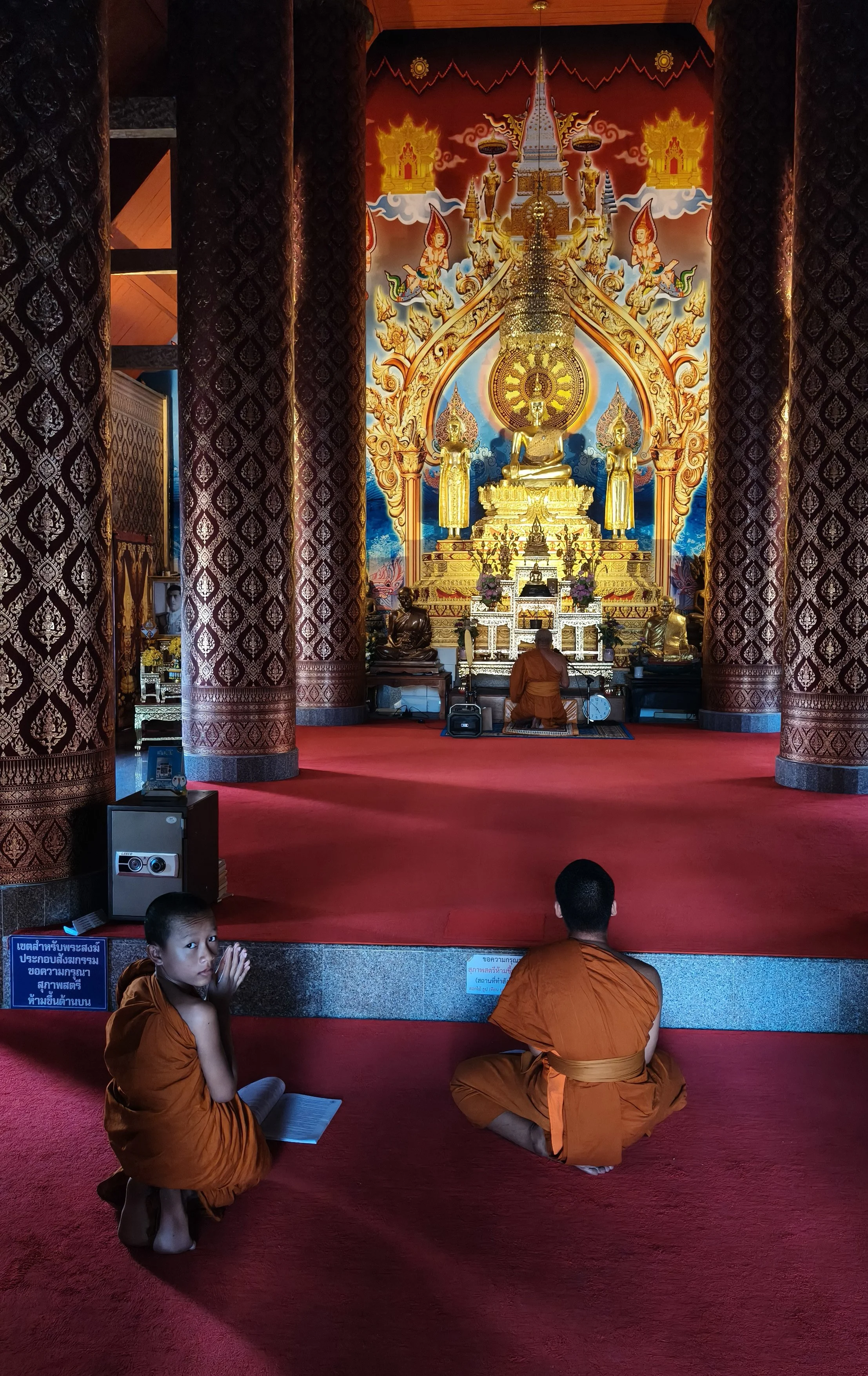 Wat Mahathat Phra That Nakhon  - Nakhon Phanom (14).jpg