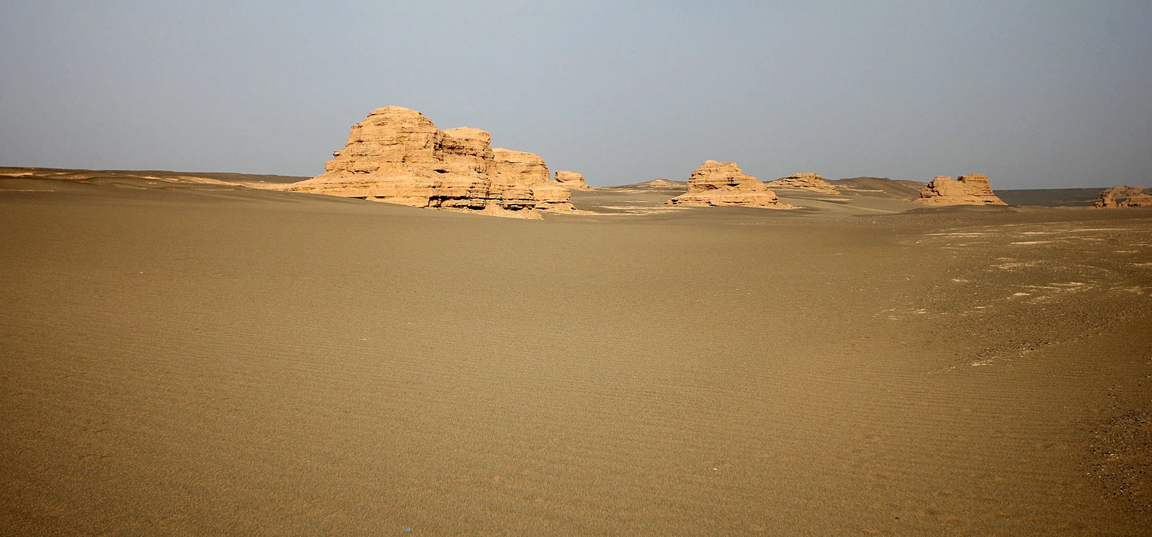 YADAN NATIONAL GEOLOGICAL PARK - GANSU CHINA (2).JPG