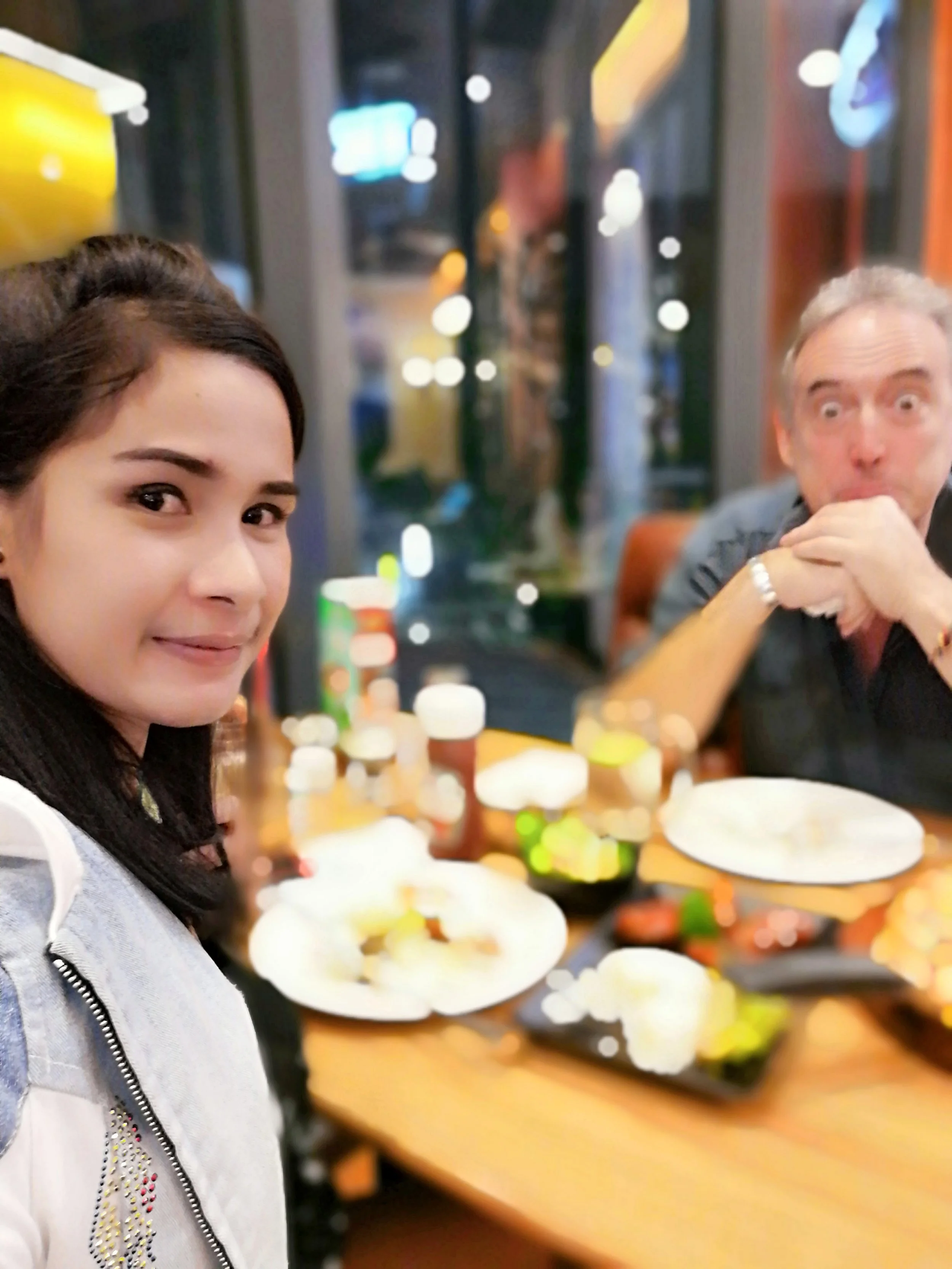 2018 Pics with Gift in Thailand (173).jpg