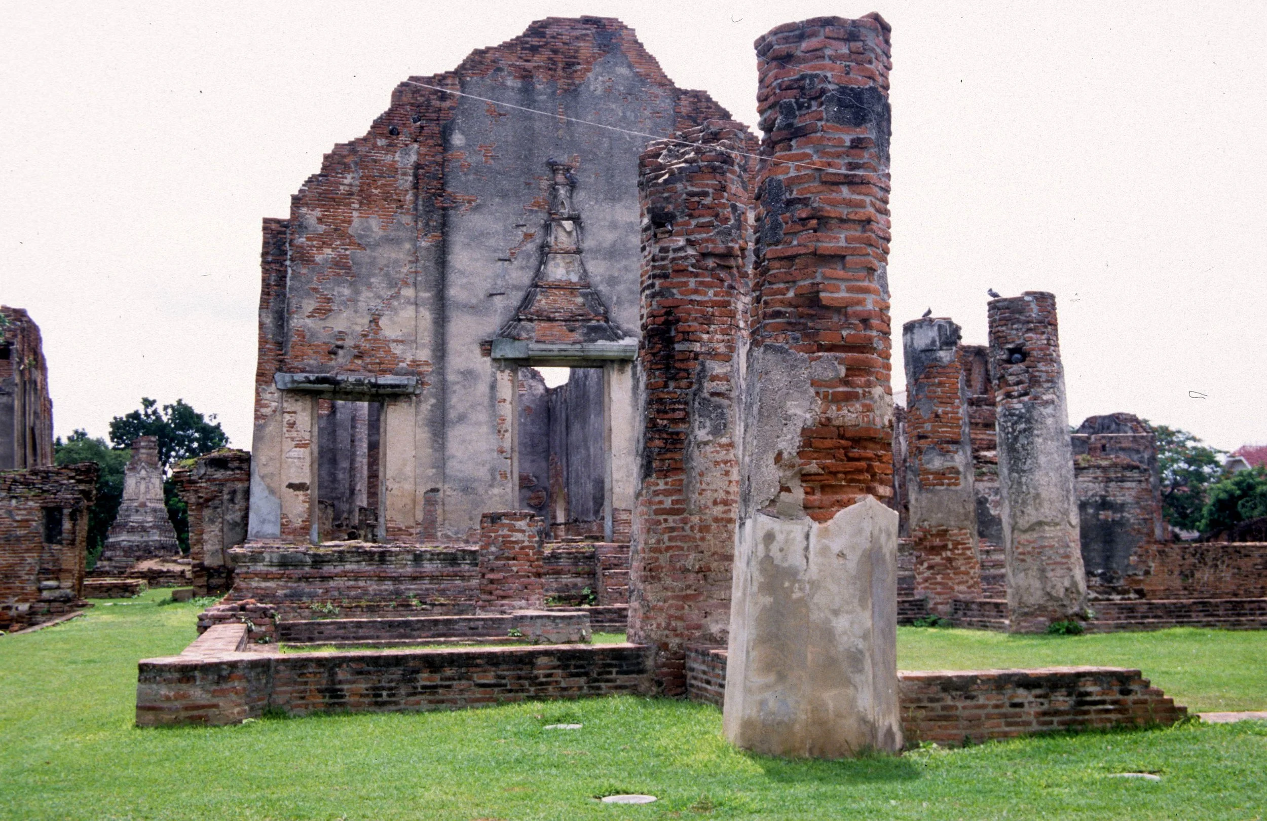 LOPBURI - NARAI RUINS C.jpg