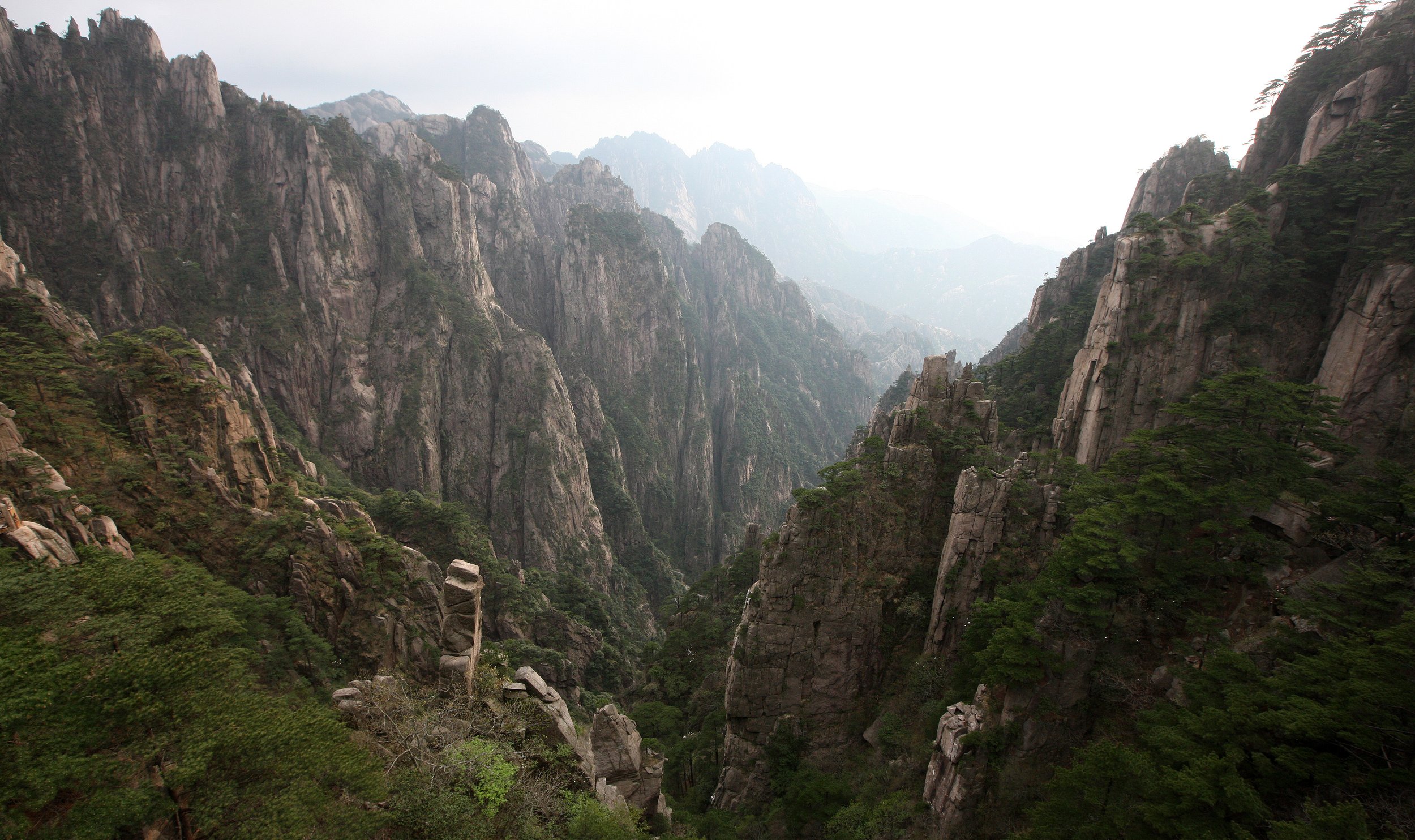 HUANGSHAN NATIONAL PARK ANHUI PROVINCE CHINA (140).JPG