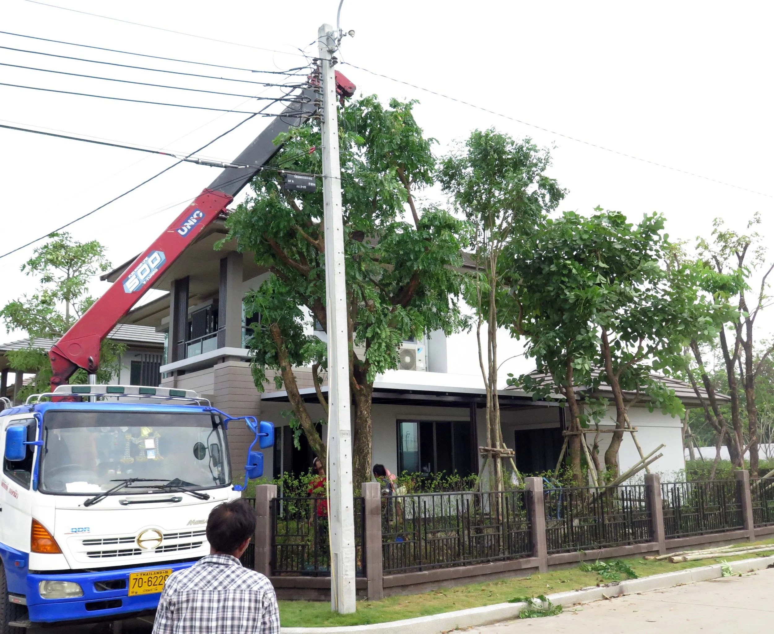 2013 Nonthaburi Setthasiri House and Nonthaburi Neighborhood (42).JPG