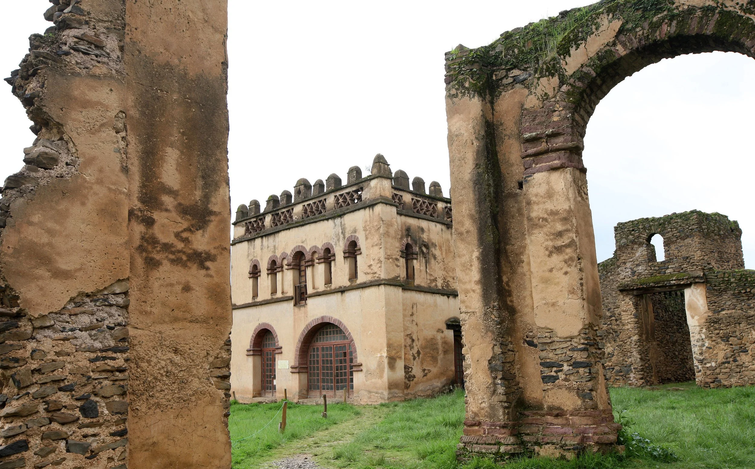 GONDAR ETHIOPIA - GONDAR CASTLE (17).JPG